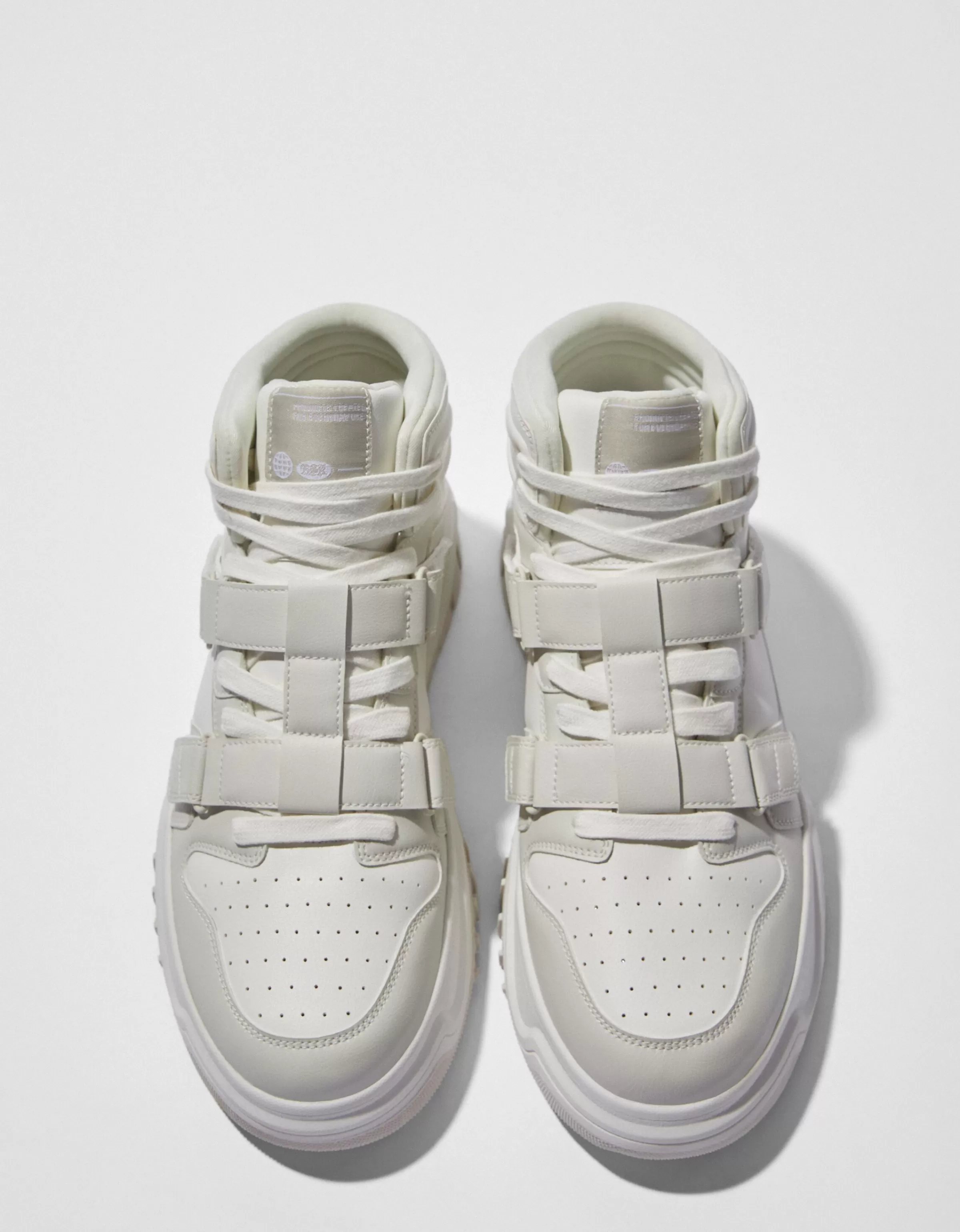Scarpe alte Bershka con chiusura a strappo - Sneaker sportive uomo in tessuto bianco lavabile