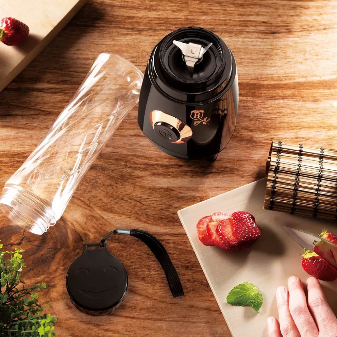 Frullatore Elettrico BERLINGER HAUS 250W - Design Rosa Nera/Monaco, Capacità 0.4L - Perfetto per Smoothie e Preparazioni Gourmet