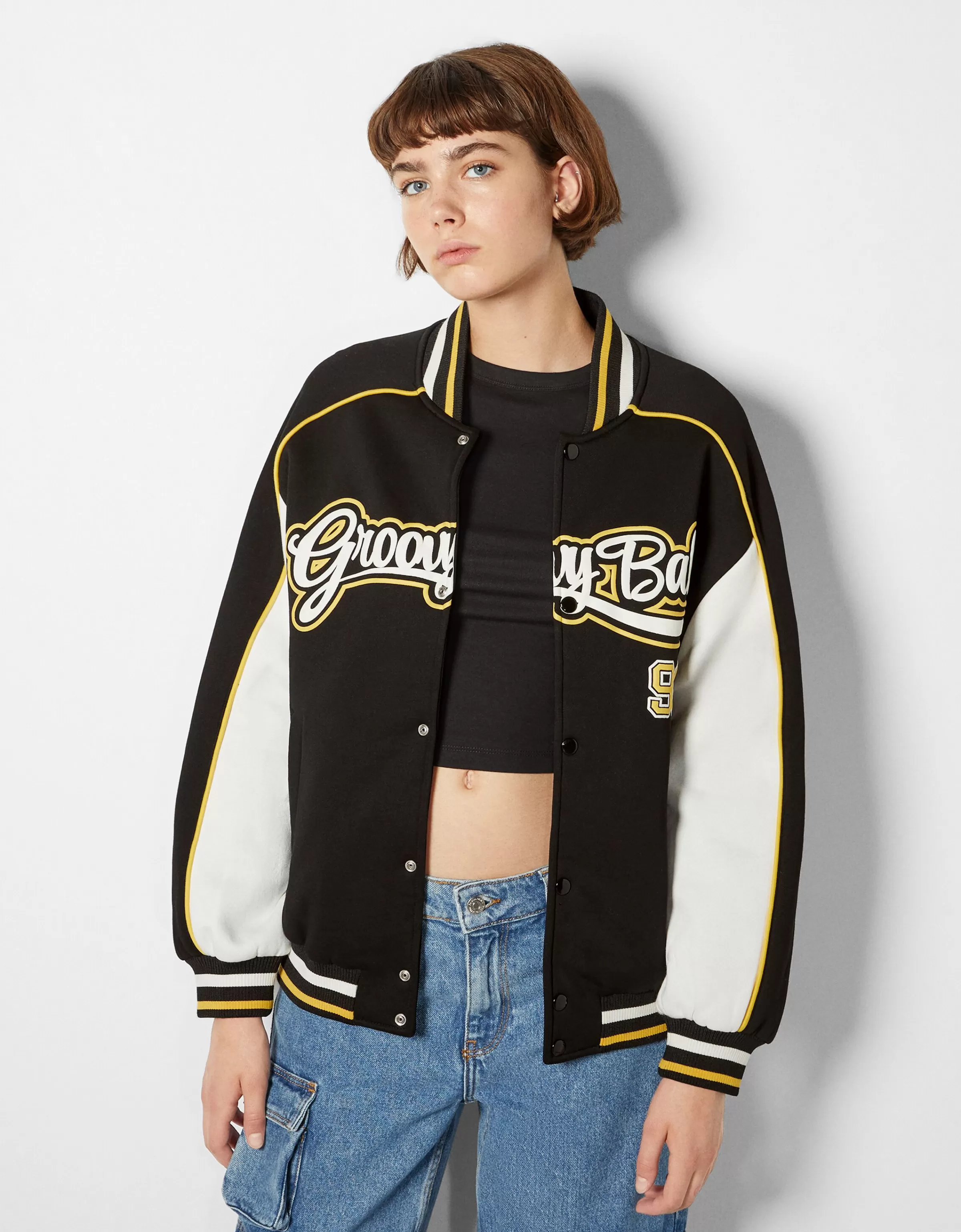 BERSHKA® Giubbetto Varsity con Bordi Contrastanti - Nero Classico per Look Casual
