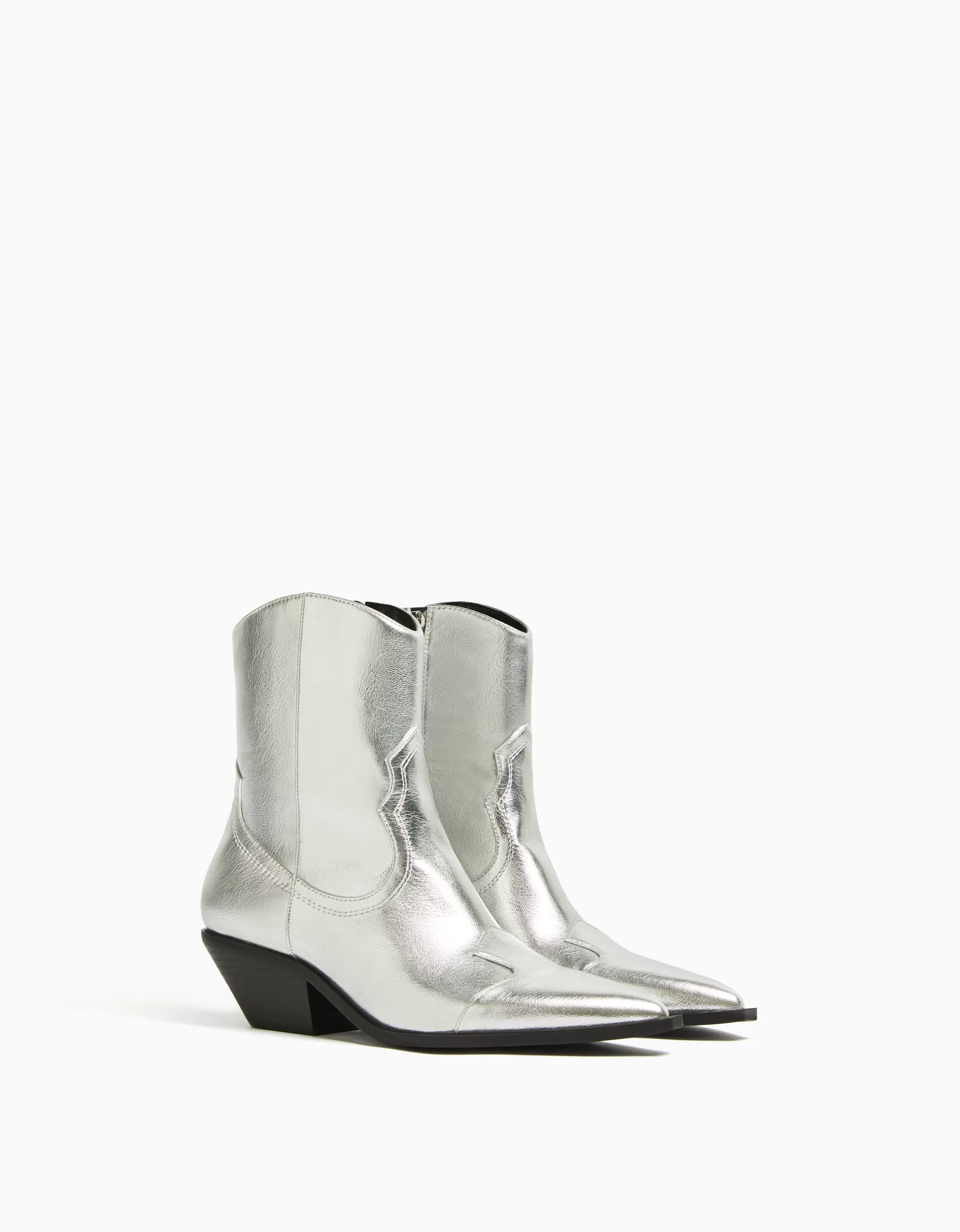 Stivaletti Western BERSHKA con Tacco Metallizzato - Stile Bold in Tonalità Argento