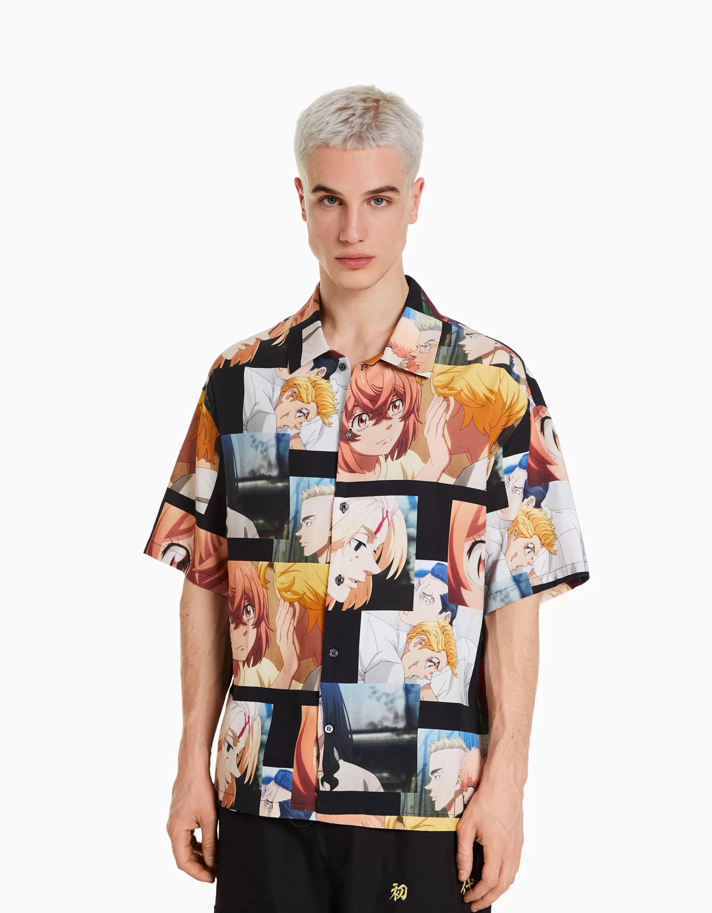 BERSHKA | Camicia estiva a maniche corte con grafica Tokyo Revengers, fantasia colorata edizione speciale