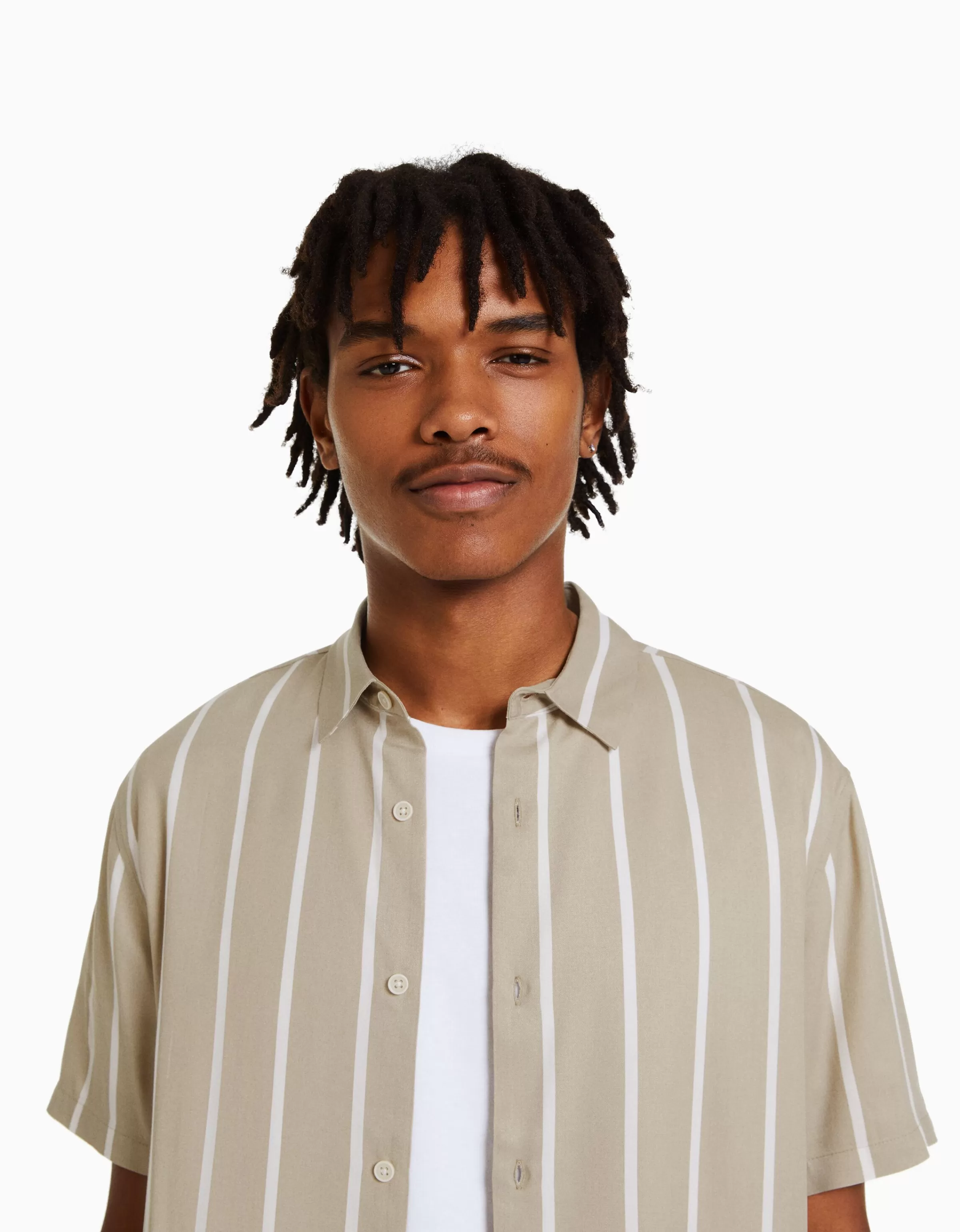 BERSHKA Camicia Casual a Righe - Maniche Corte in Sergé Bianco&Nero per Stile Essenziale  

，：  
1.   
2. &  
3. 