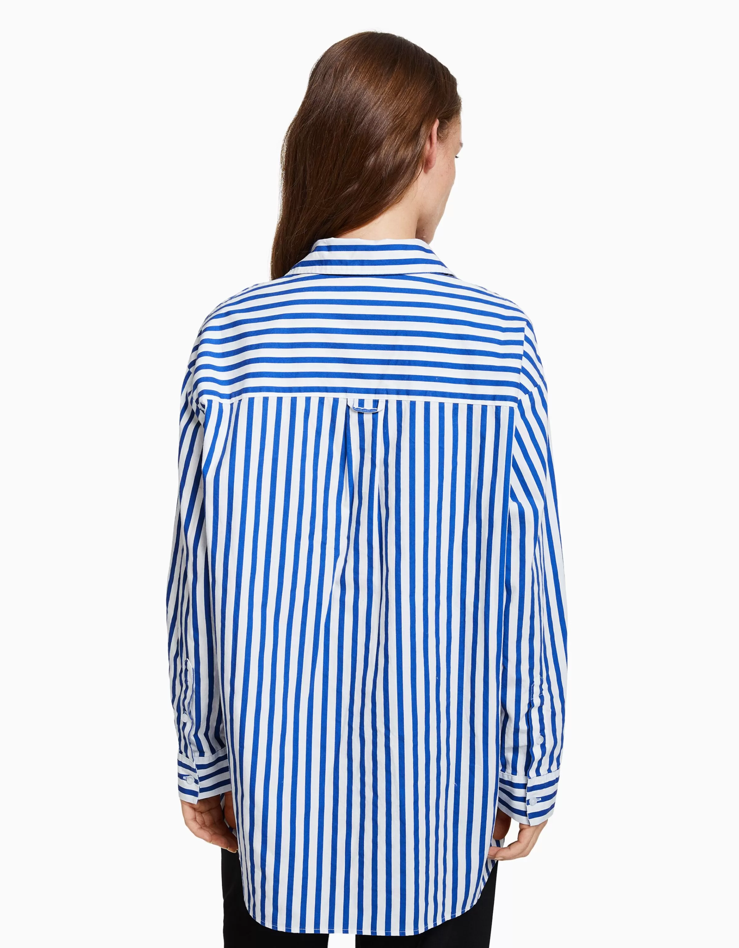 Camicia oversize in cotone popeline verde con maniche lunghe, stile casual e confortevole - Bershka