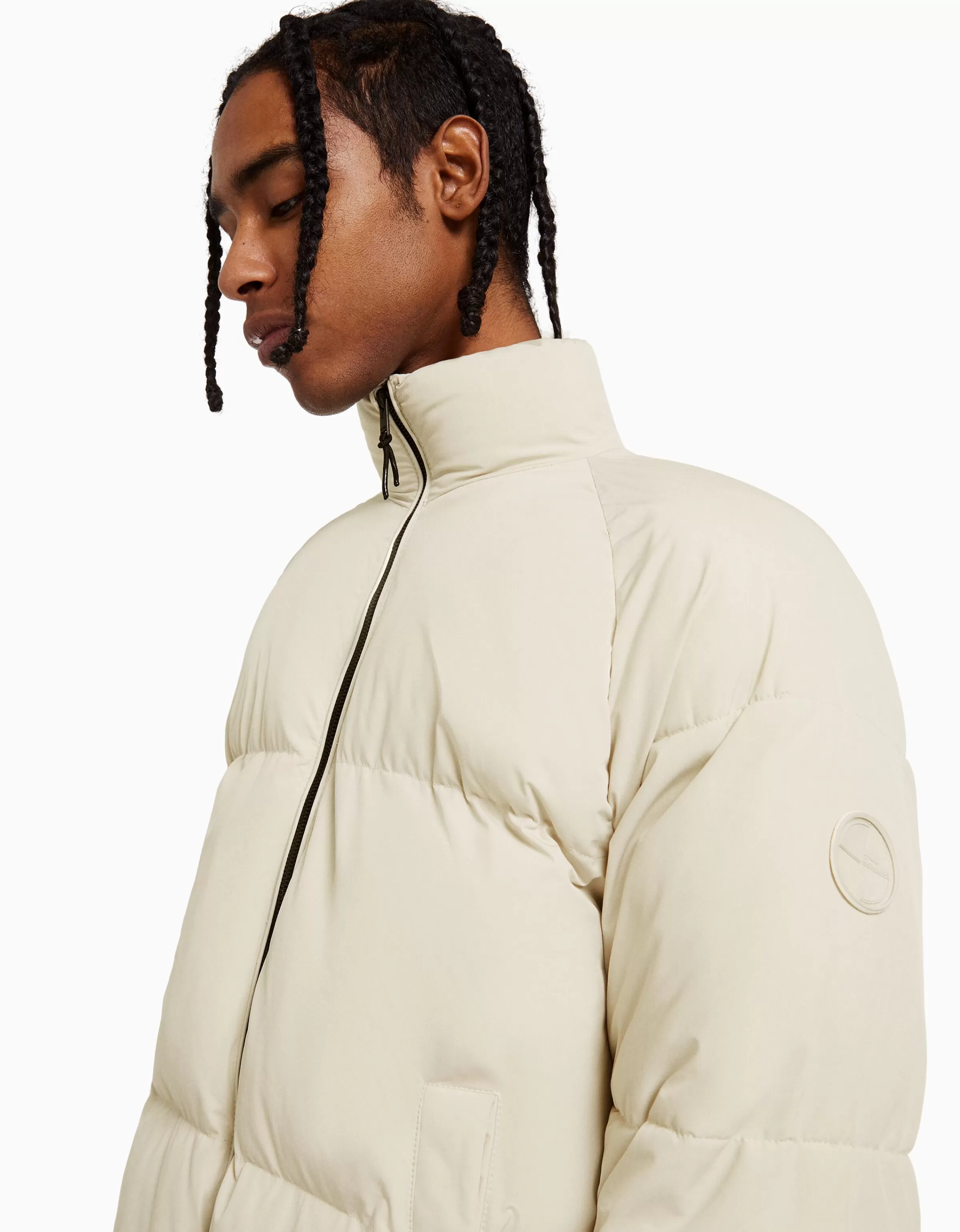 BERSHKA Giacche e Cappotti Invernali – Piumino Avvolgente in Bianco Crema