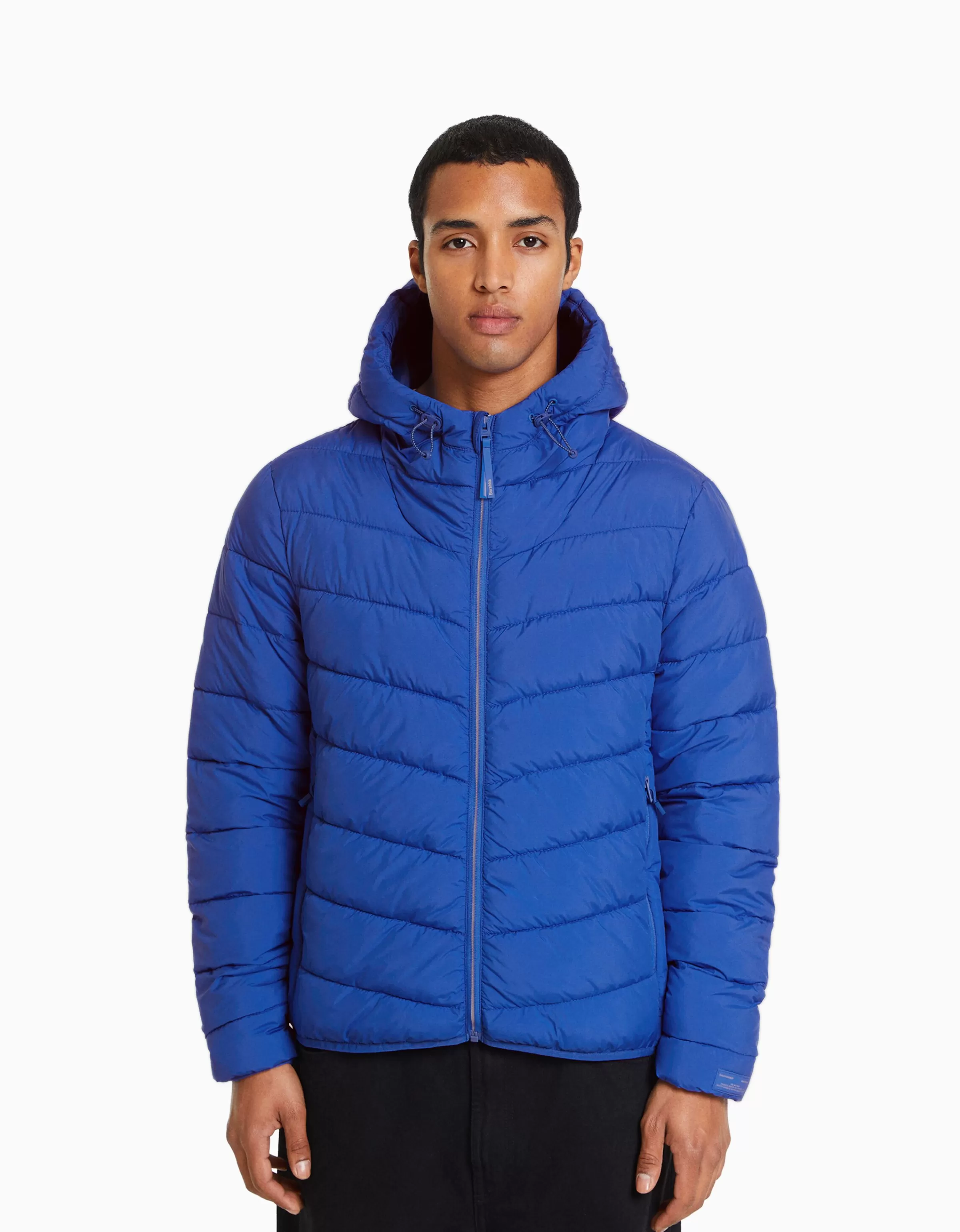 BERSHKA - Giacca imbottita invernale blu con piumino leggero e stile urbano