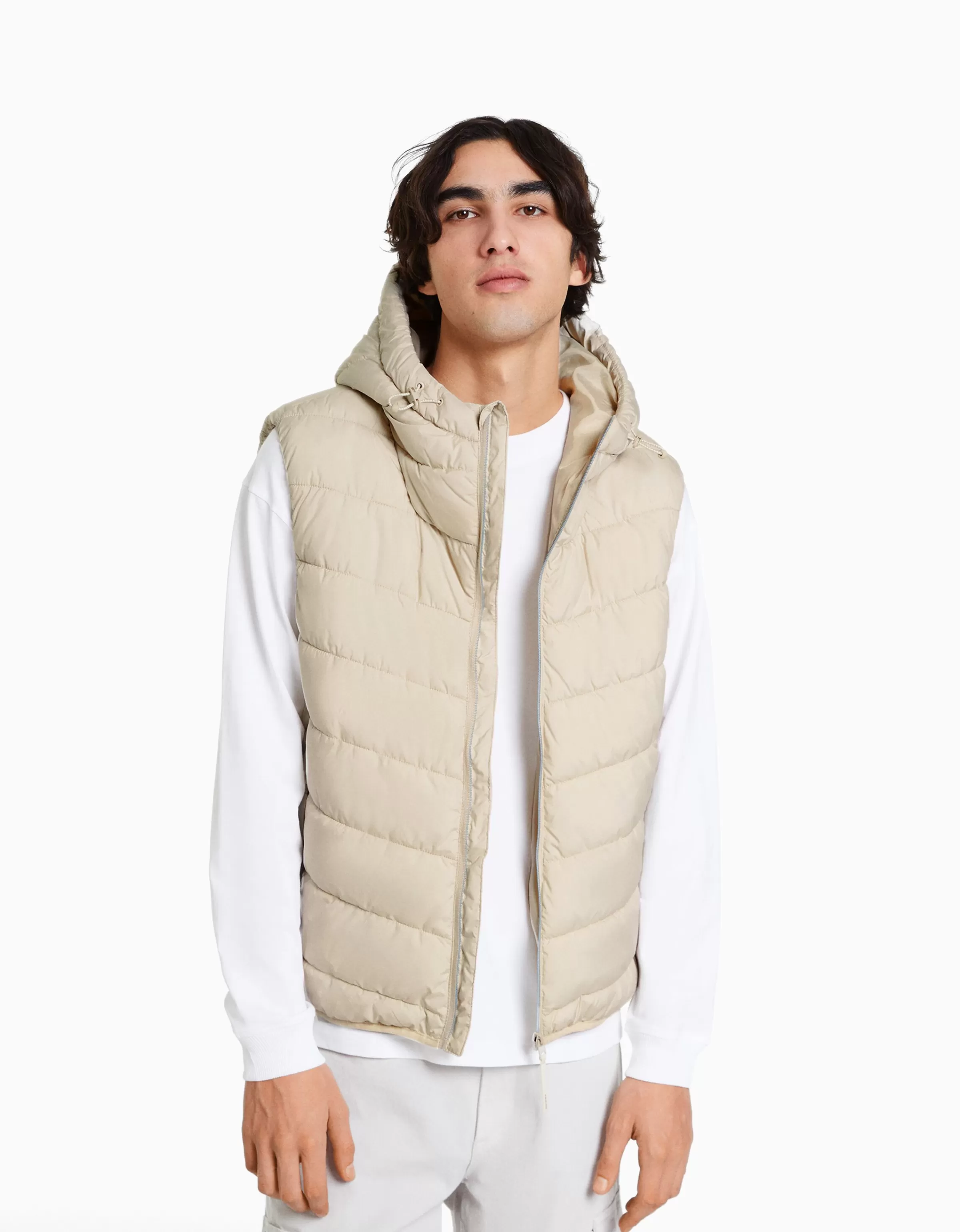 BERSHKA | Piumino Senza Maniche con Cappuccio Imbottito - Nero | Giacche e Giubbotti 

，，，，。