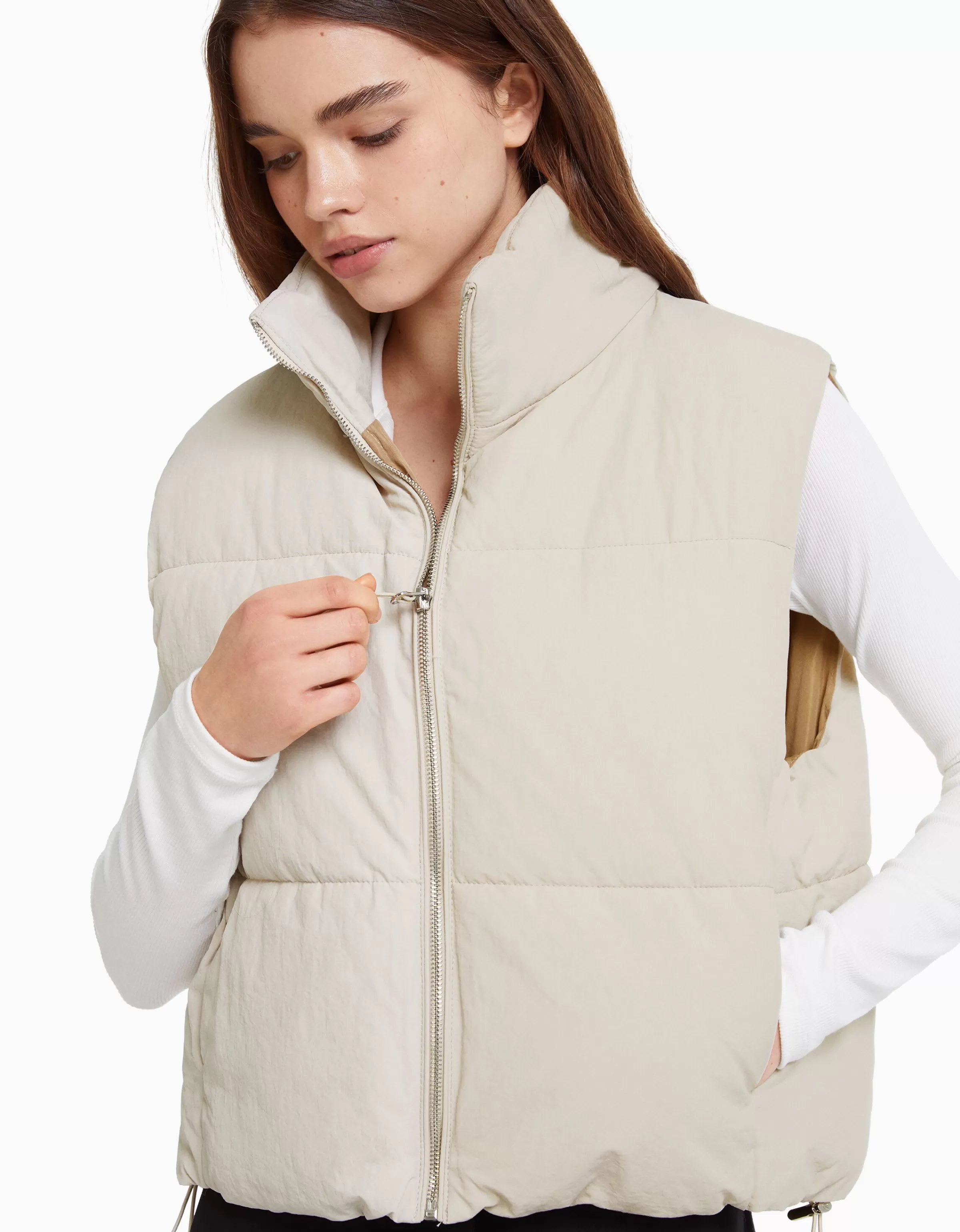 BERSHKA Teen Giacca Imbottita Senza Maniche - Nylon Tecnico con Fodera in Microfibra, Pratica per Look Casual Invernali