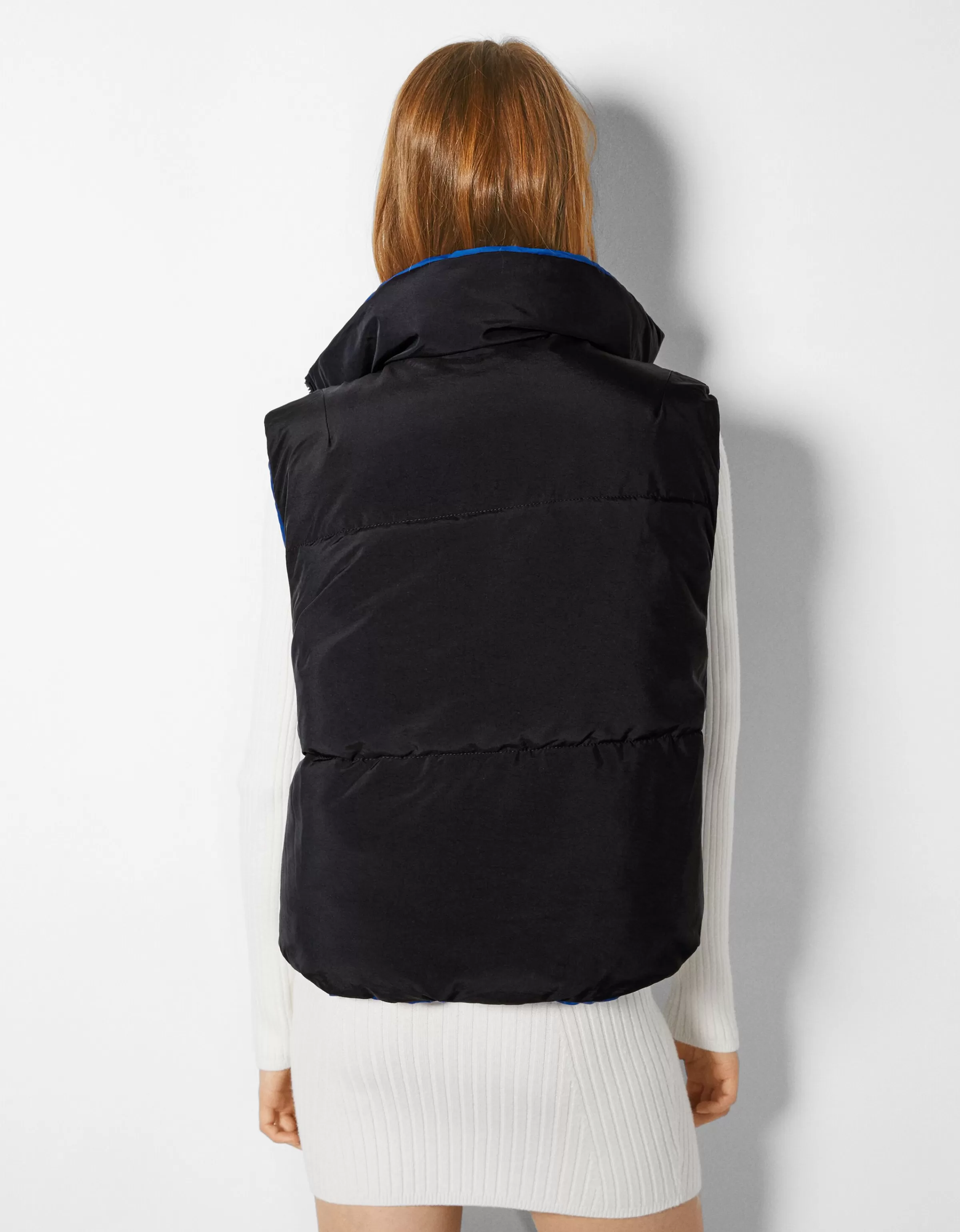 Bershka Teen BSK - Gilet Reversibile Corto Senza Maniche, Granata per Stile Urbano e Versatilità