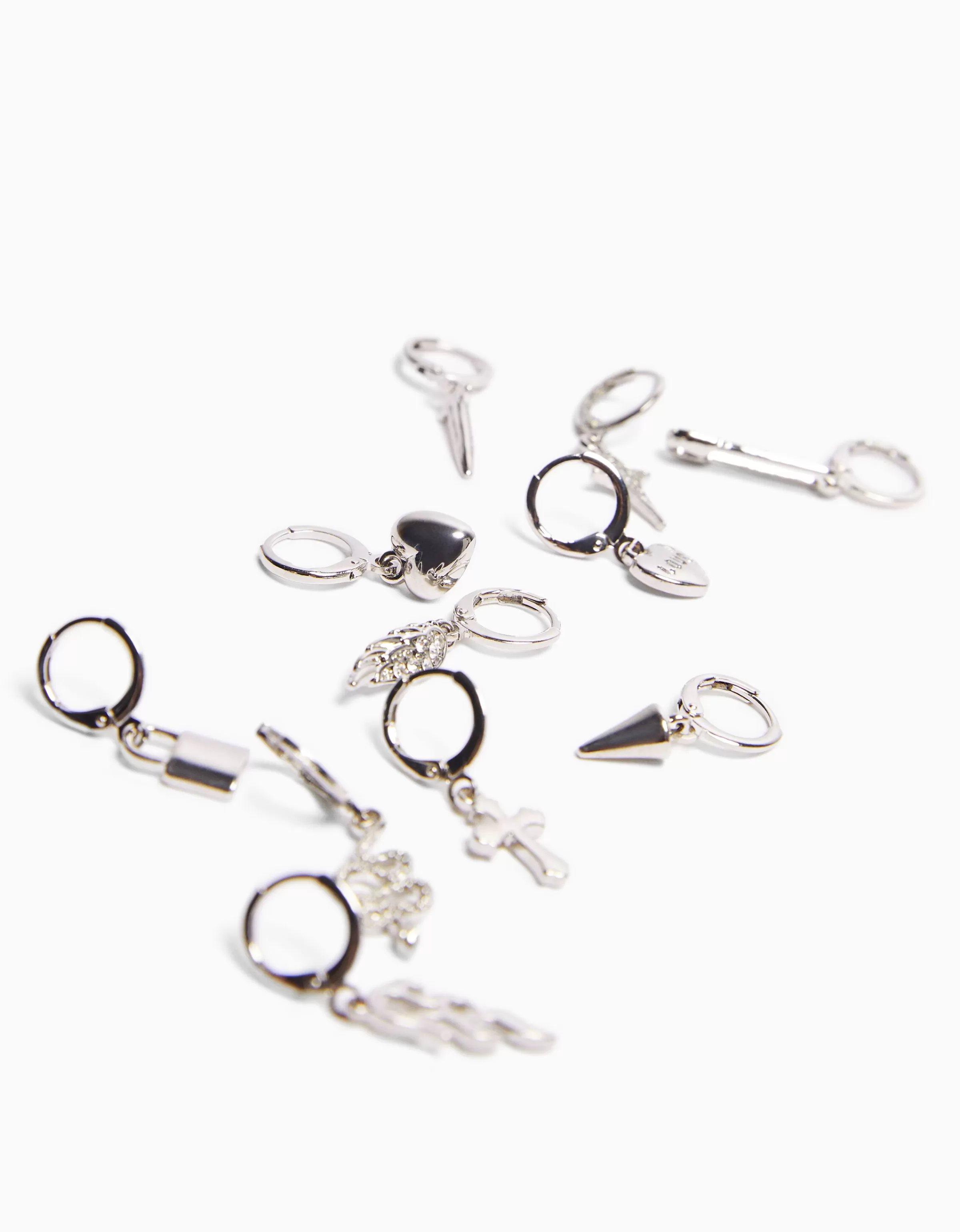 Orecchini Avvolgenti con Motivi Serpente e Croce, Dettagli Metallici in Argento - Set da 11 Pezzi Unici