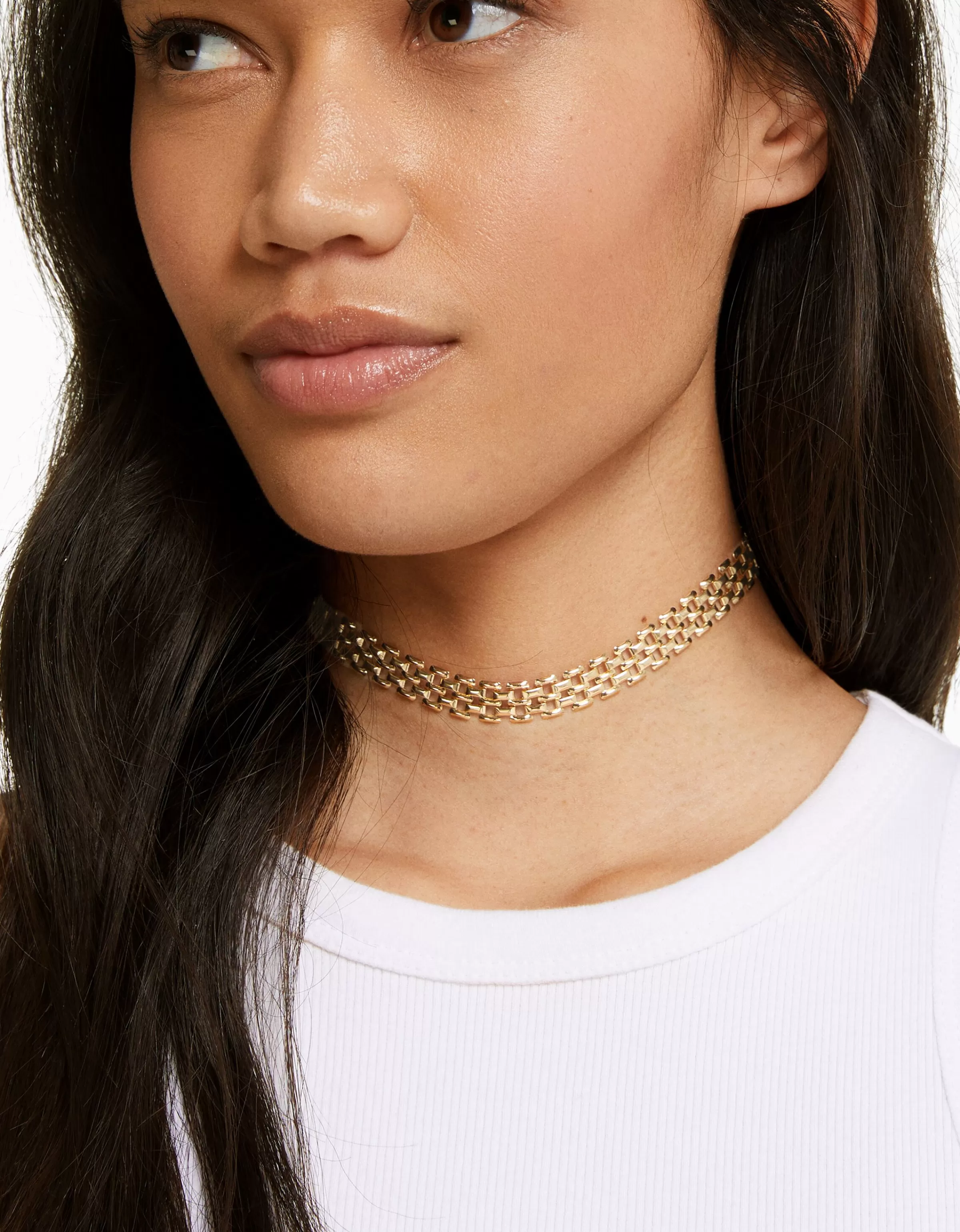 Set di 4 collane corte in oro dorato Bershka - Gioielli minimal per look raffinati