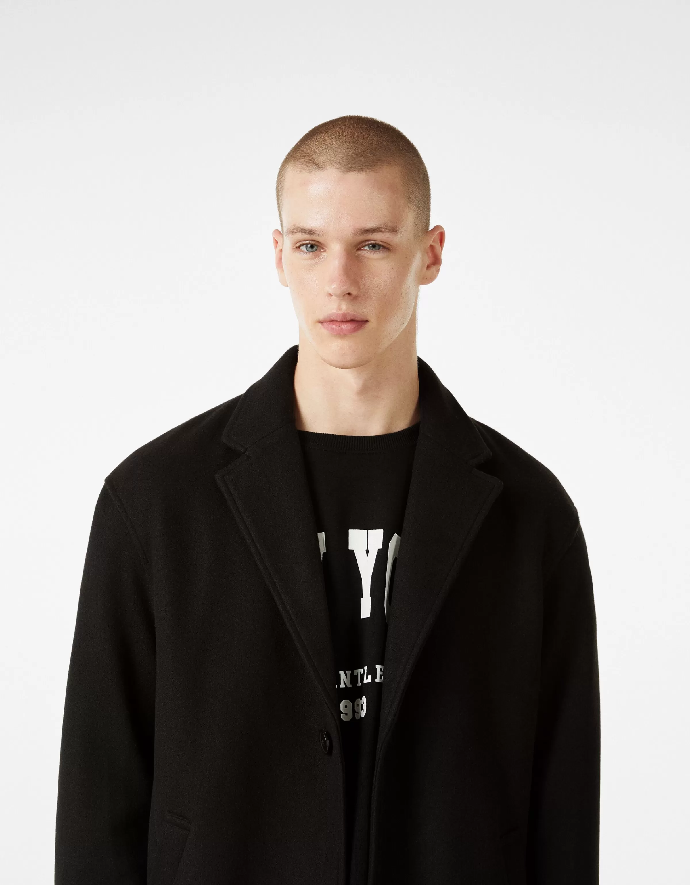 BERSHKA - Cappotto Avvolgente in Morbido Tessuto Camel per Stagioni Fredde