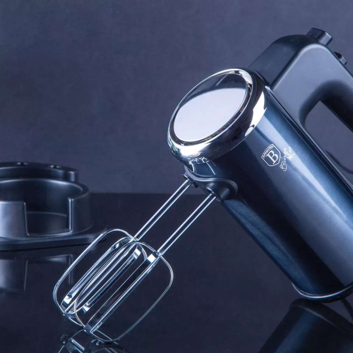 BERLINGER HAUS Frullatore Manuale 300W - Design Azzurro Acquamarina con Impugnatura Ergonomica



Mixer Manuale Professionale BERLINGER HAUS 300 Watt - Colore Acquamarina per Impasti Domestici

(，，)