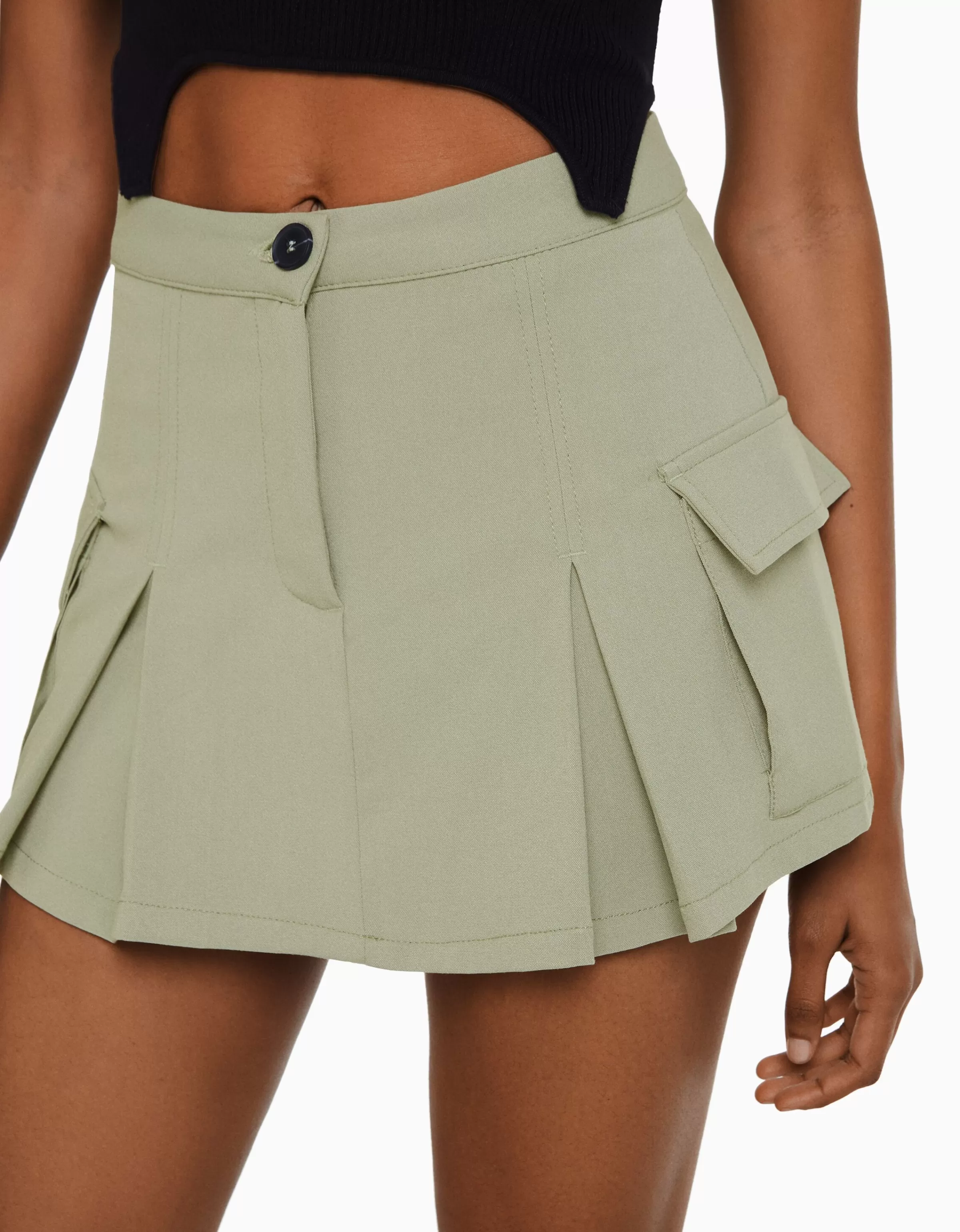 BERSHKA Minigonna Cargo con Tasche Funzionali in Tonalità Cachi - Design Moderno e Pratico