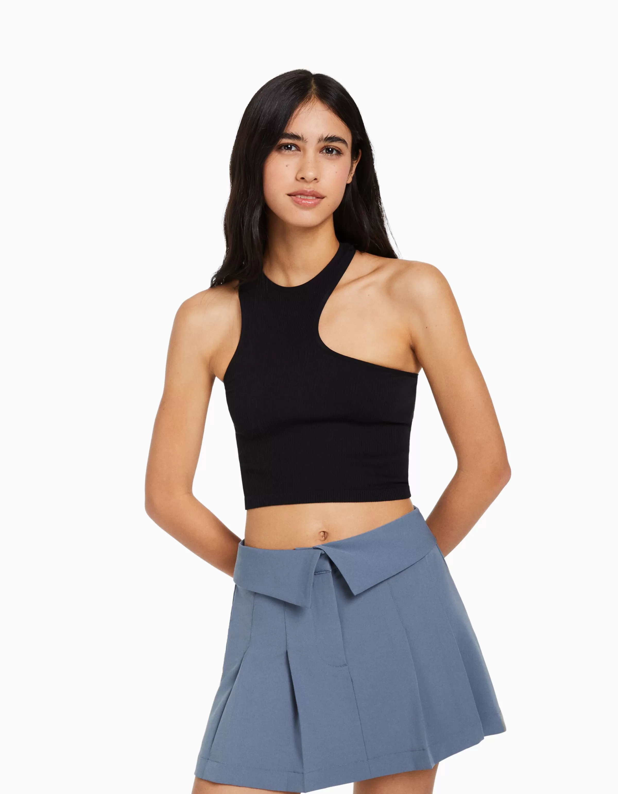 Mini gonna elegante con pieghe sartoriali in nero - Bershka Collection Moda Femminile