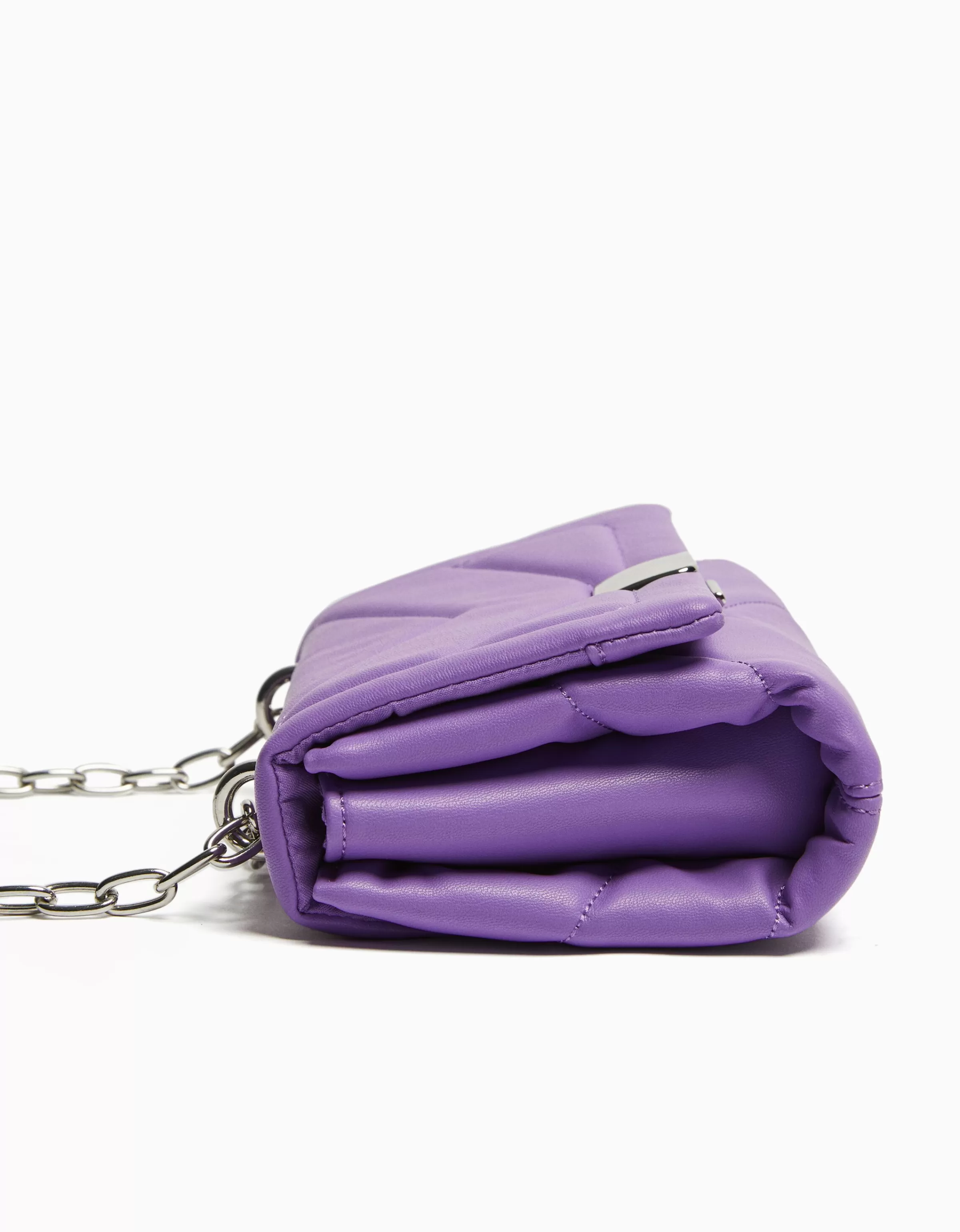 BERSHKA - Mini Borsa Trapuntata con Catena in Stile Elegante, Bianco Puro