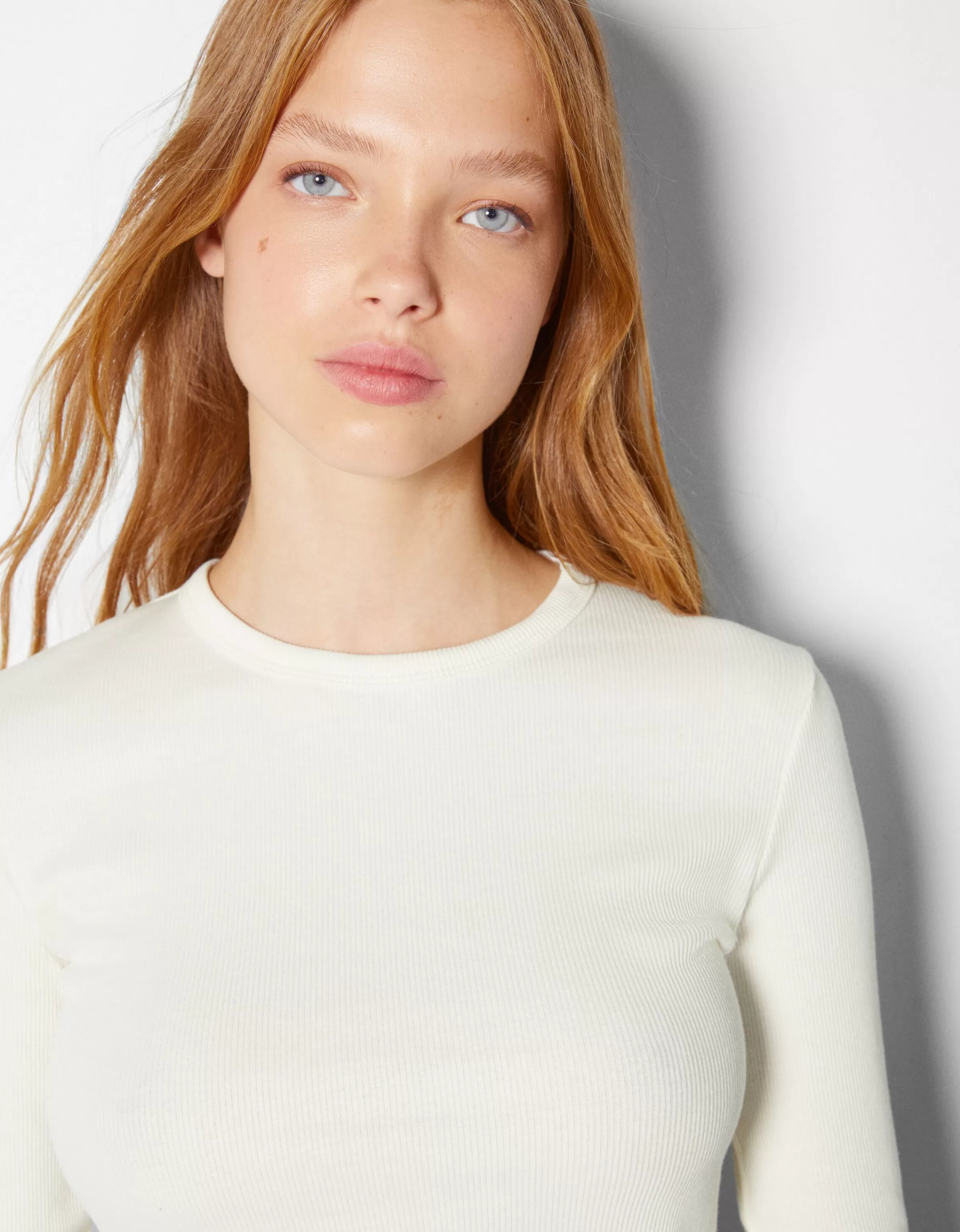 BERSHKA | 2 Maglie in Morbida Felpa con Maniche Lunghe e Bordi a Coste - Essential Casual Disponibili in Diverse Tinte
