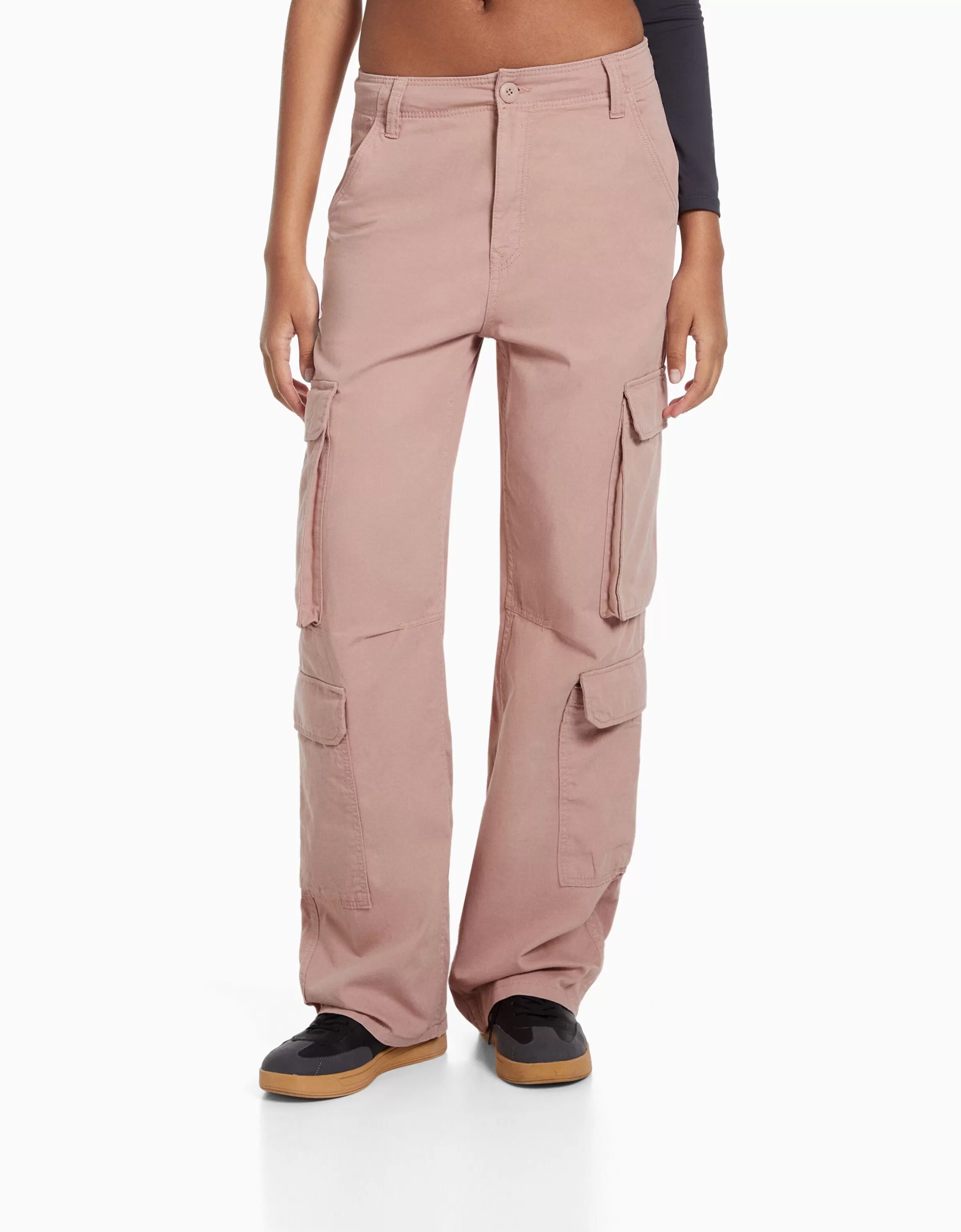 Pantaloni Cargo Bershka Modellanti in Tela Utility con Tasche Strategiche - Verde Militare