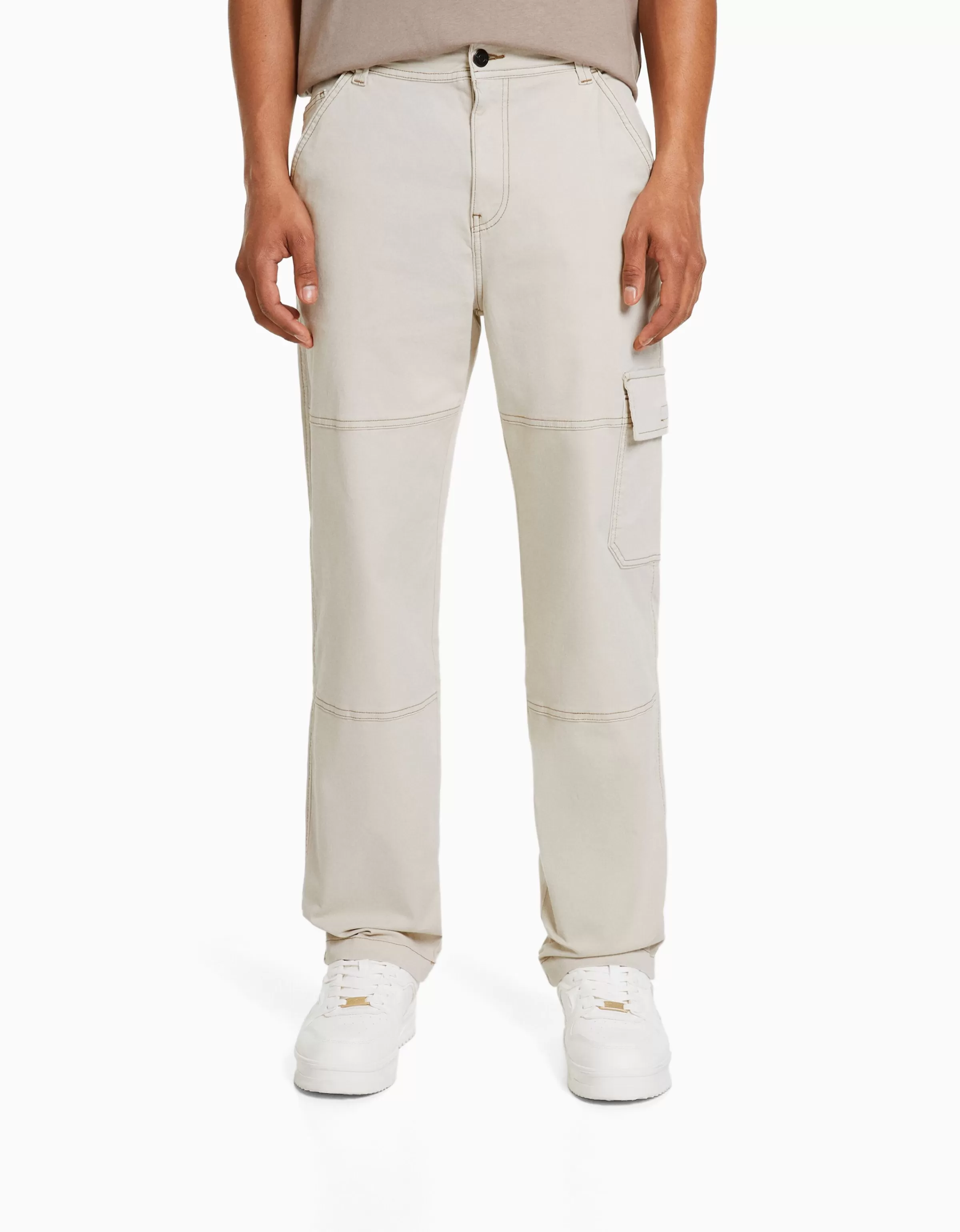 BERSHKA Pantaloni cargo a vita alta con cuciture decorative - Taglio ampio e dettagli urbani in blu scuro, ideali per look casual strutturati