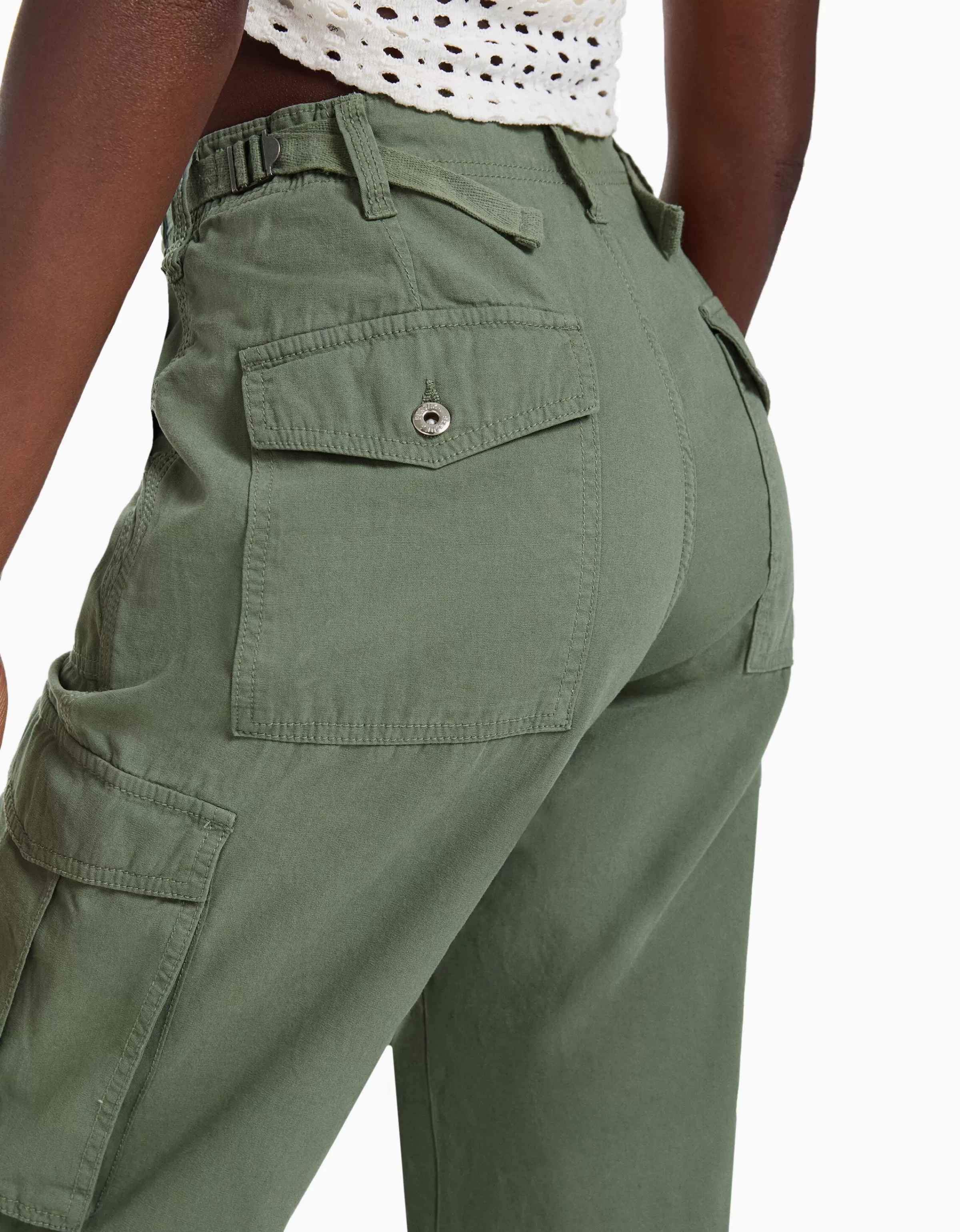 BERSHKA BSK Teen - Pantaloni Cargo Dritti Regolabili con Tasche Utility in Bianco Puro