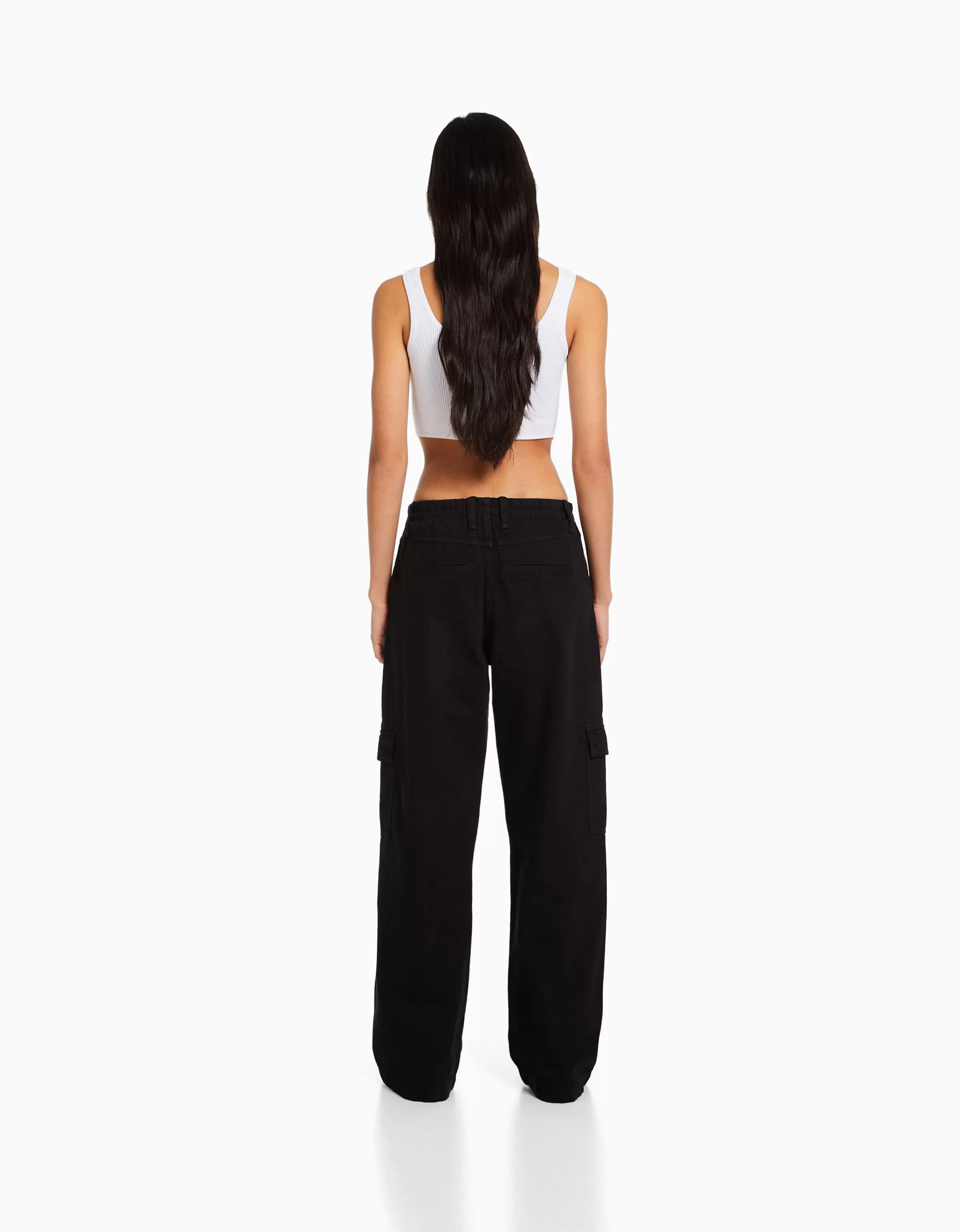 BERSHKA - Pantaloni Cargo Dritti in Tessuto Morbido con Vita Elastica, Nero Assoluto