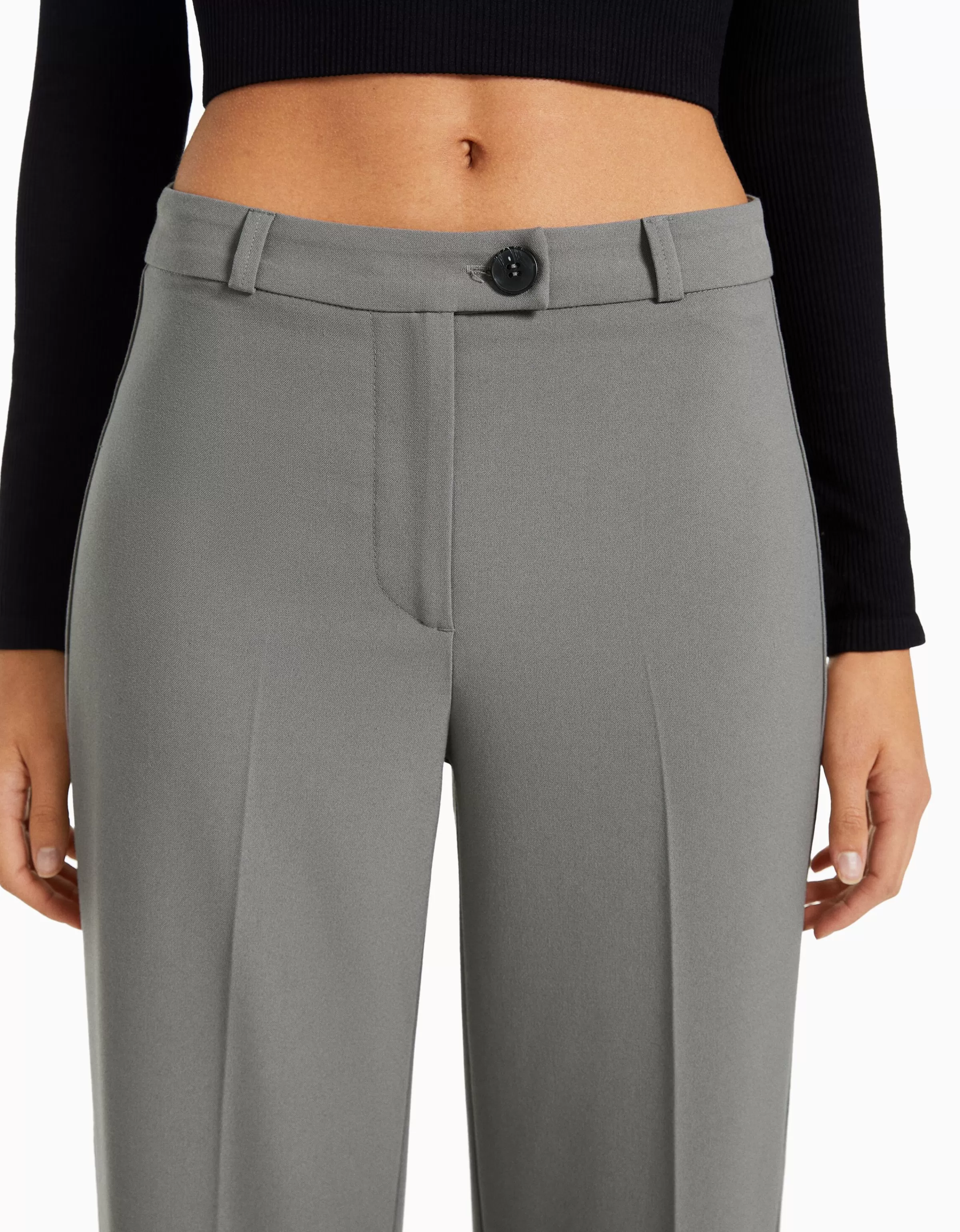 Pantaloni eleganti BERSHKA a gamba larga con passanti - Blu Marino intenso per uno stile contemporaneo