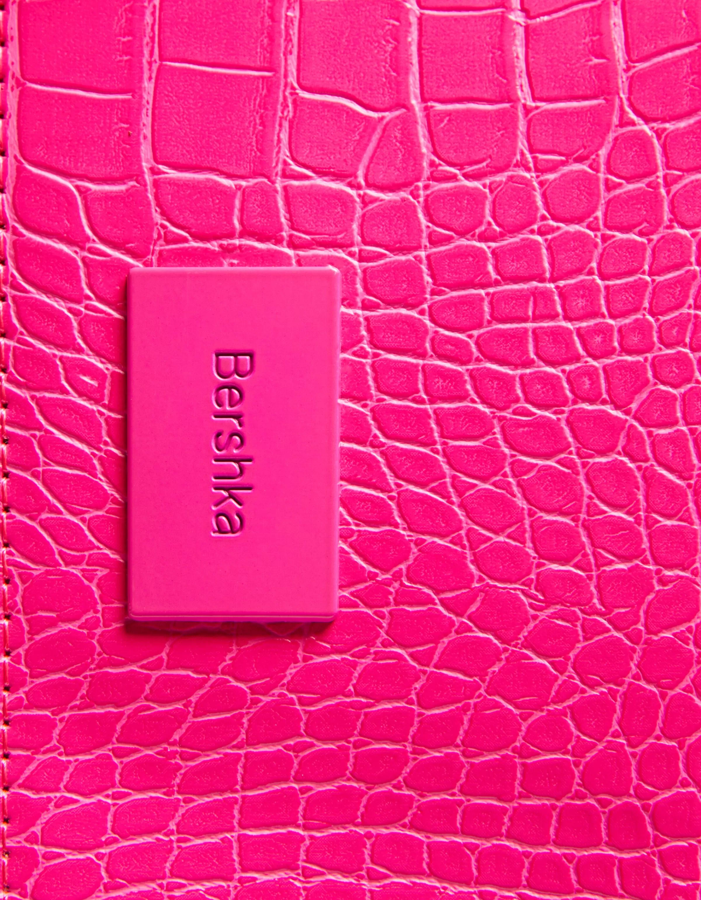 Portafoglio card minimal con targhetta in stile animale stampato, tonalità azzurro chiaro - Bershka
