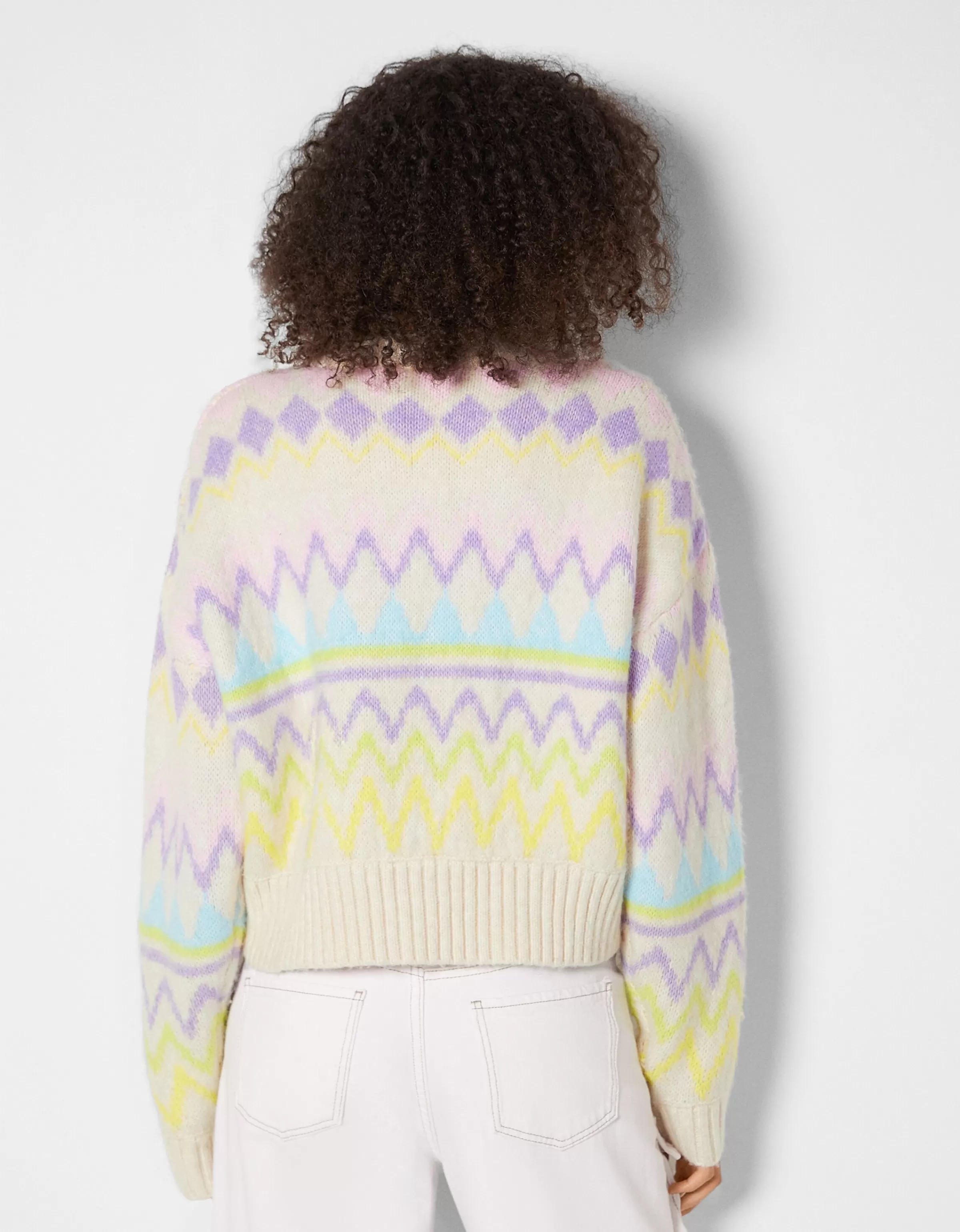 BERSHKA Maglione Invernale in Tessuto Jacquard Avorio - Stile Casual Elegante per Autunno/Inverno 2023