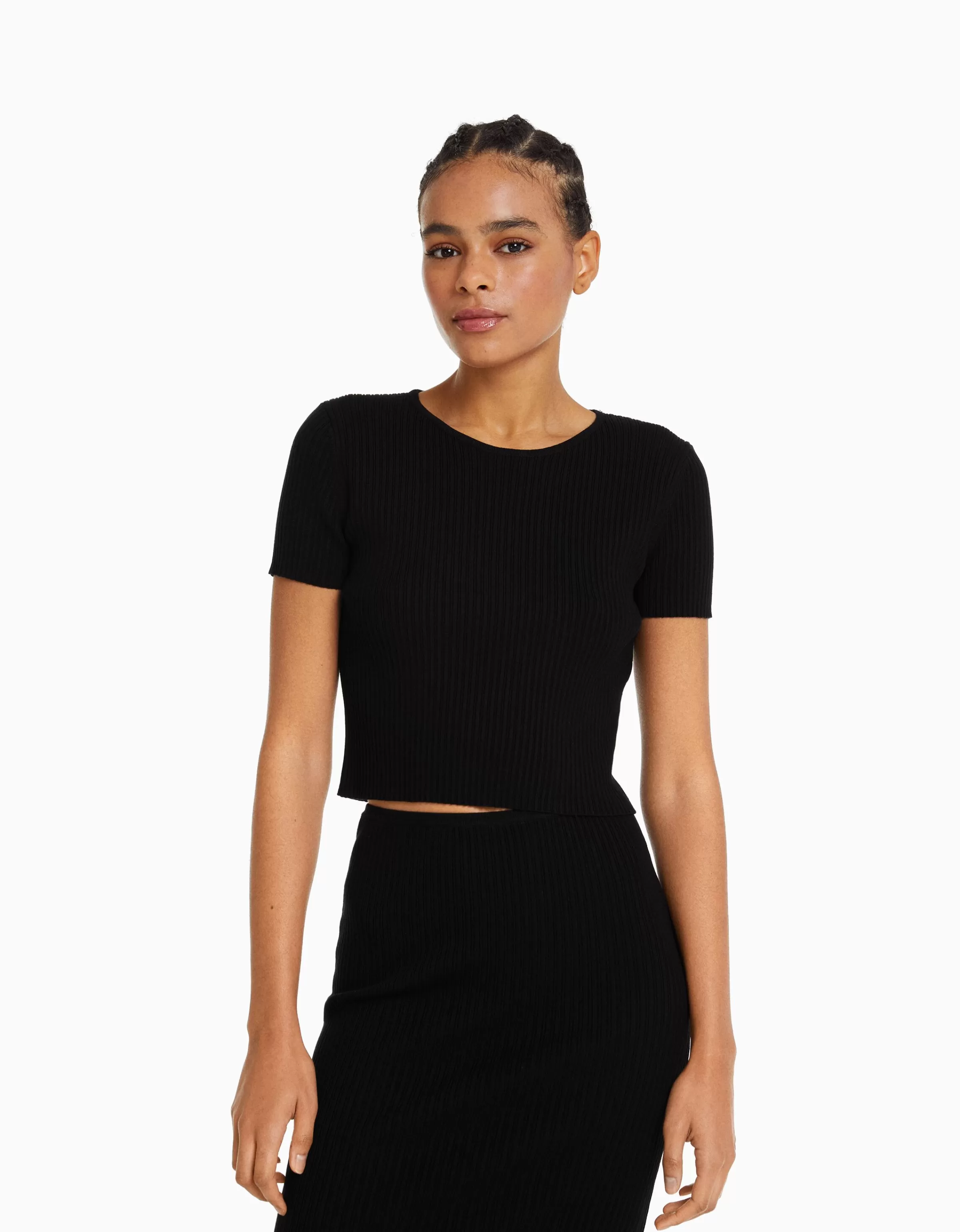 Maglietta BERSHKA in cotone stretch con dettaglio schiena scoperta - Modello corto a coste con bordi rinforzati, nero intenso