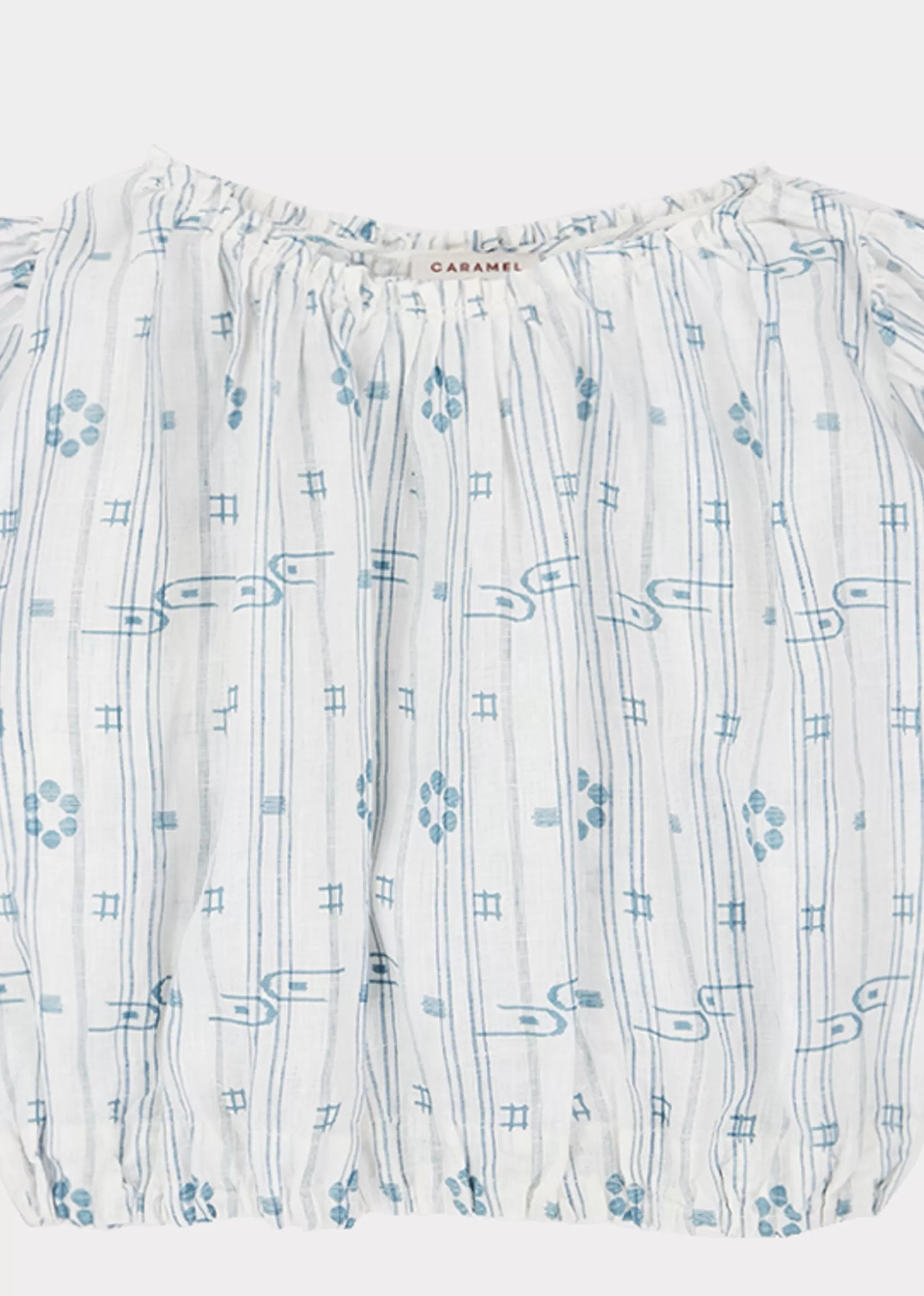 Camicia Queenspark di CARAMEL - Azzurro Nebbiolo con Detagli Femminili