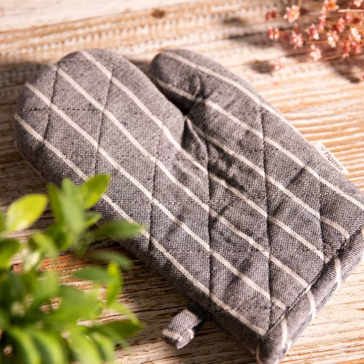 Guanti da Cucina HOMLA Makely a Righe - Tessuto Resistente 16x26 cm per Protezione Sicura sui Fornelli