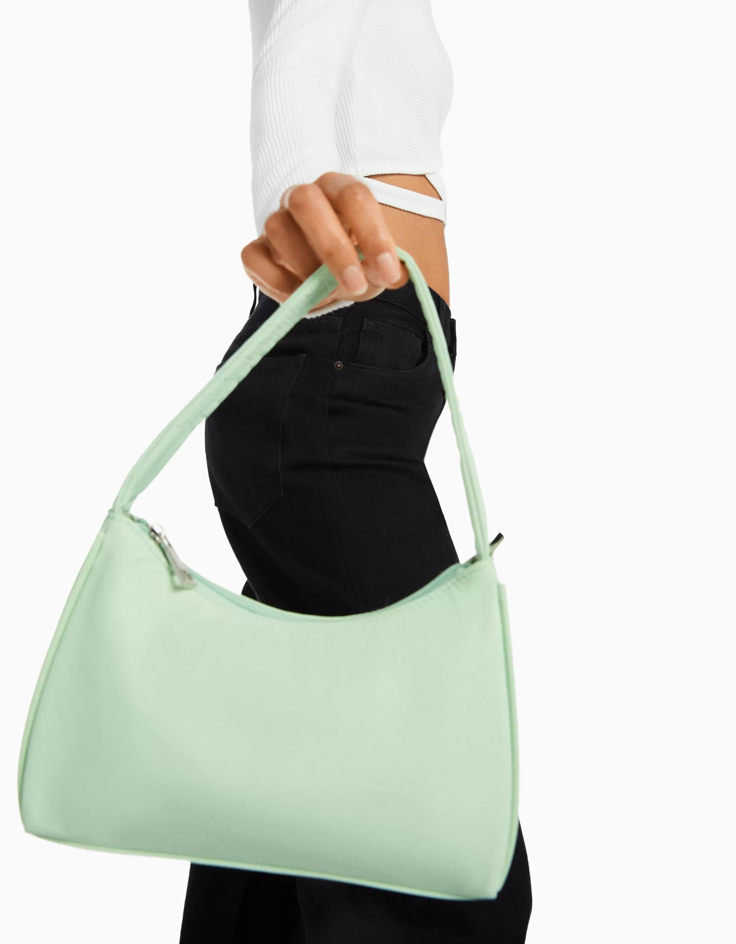 Borsa a tracolla Bershka in tessuto - Design moderno con nuance turchese perfetta per lo stile urbano 

(：ho aggiunto elementi descrittivi come 