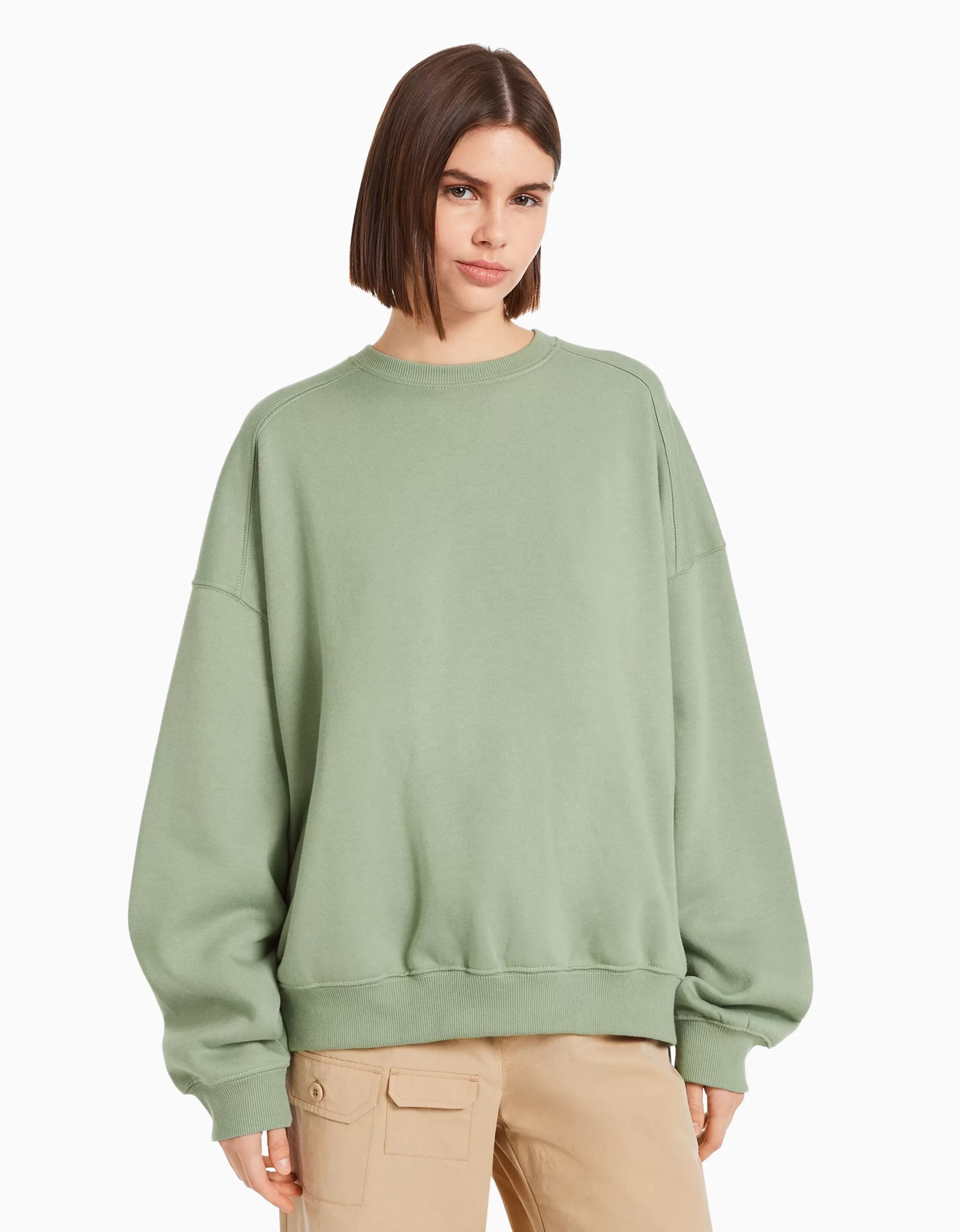 Bershka Felpa Oversize a Collo Rotondo Nero - Stile Urban Confortevole per Look Casual