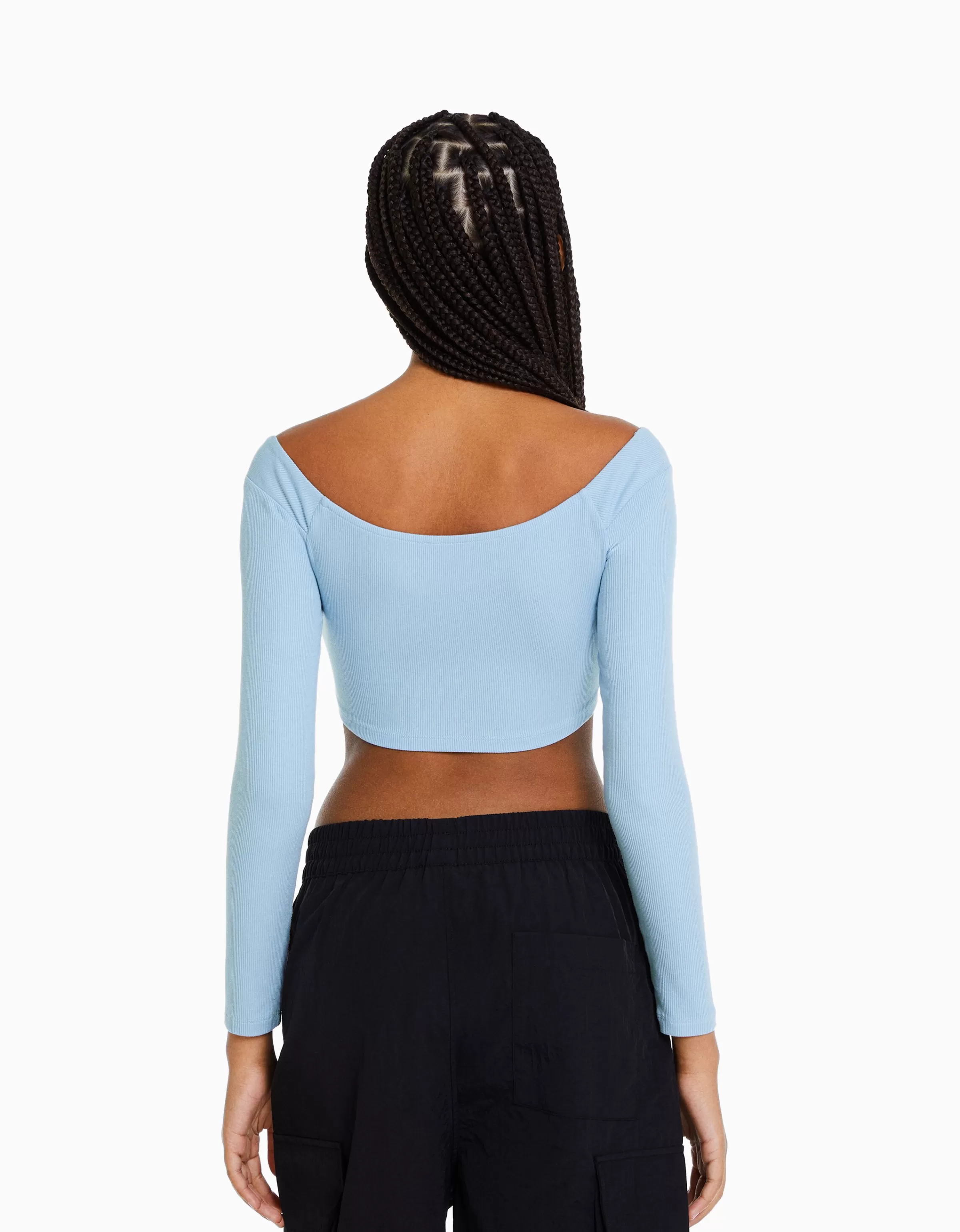 Top donna manica lunga con scollo a V incrociato e dettaglio avvolgente - Nero opaco Bershka