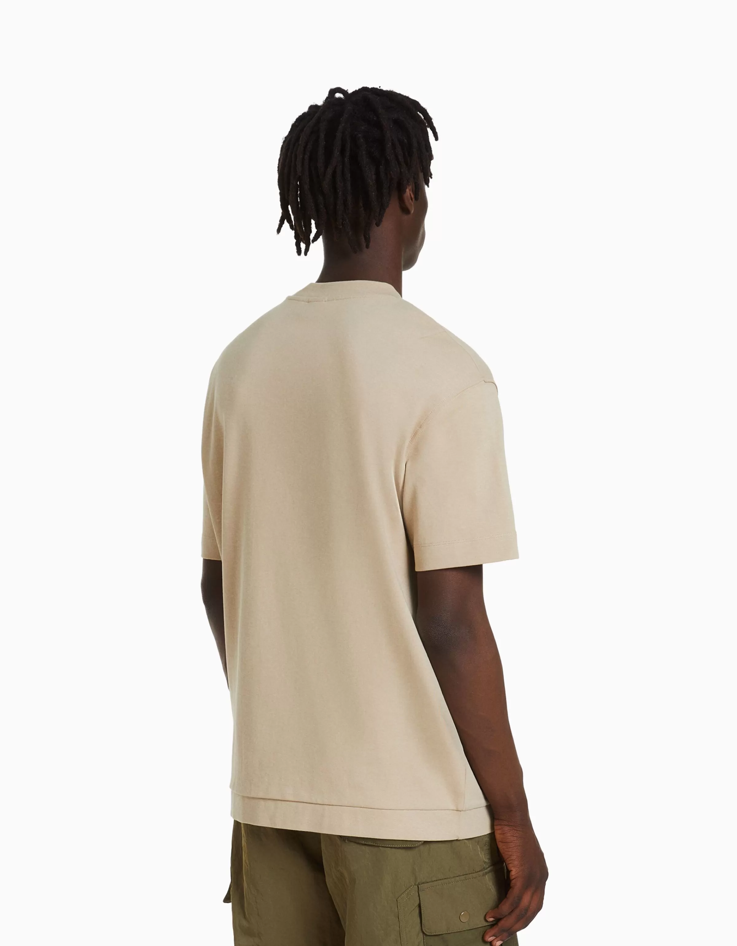 BERSHKA Maglietta Essential con Maniche Corte - Tessuto Interlock Morbido, Colore Cammello per Stile Casual