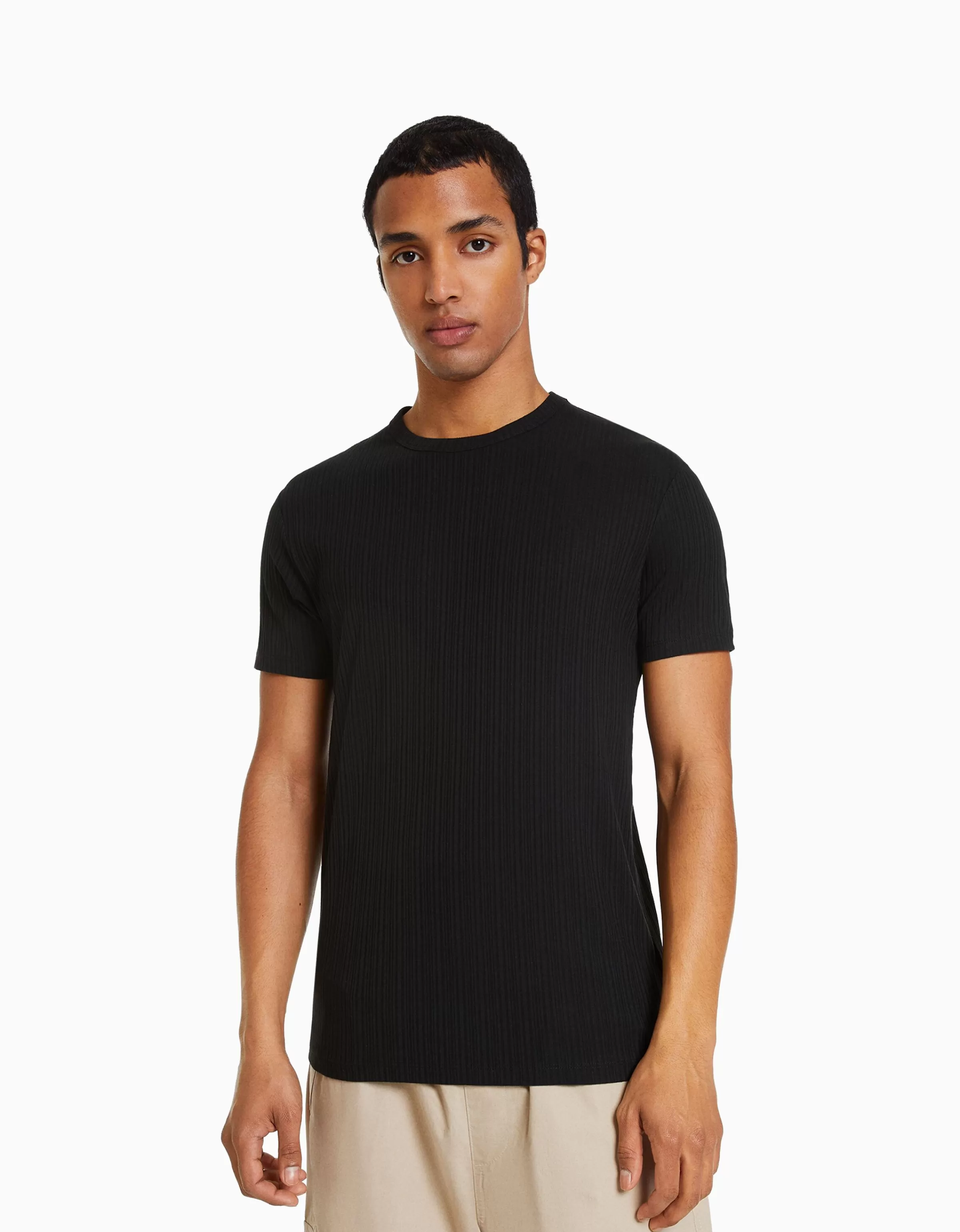 BERSHKA - Maglietta slim a maniche corte in cotone rigato, color panna