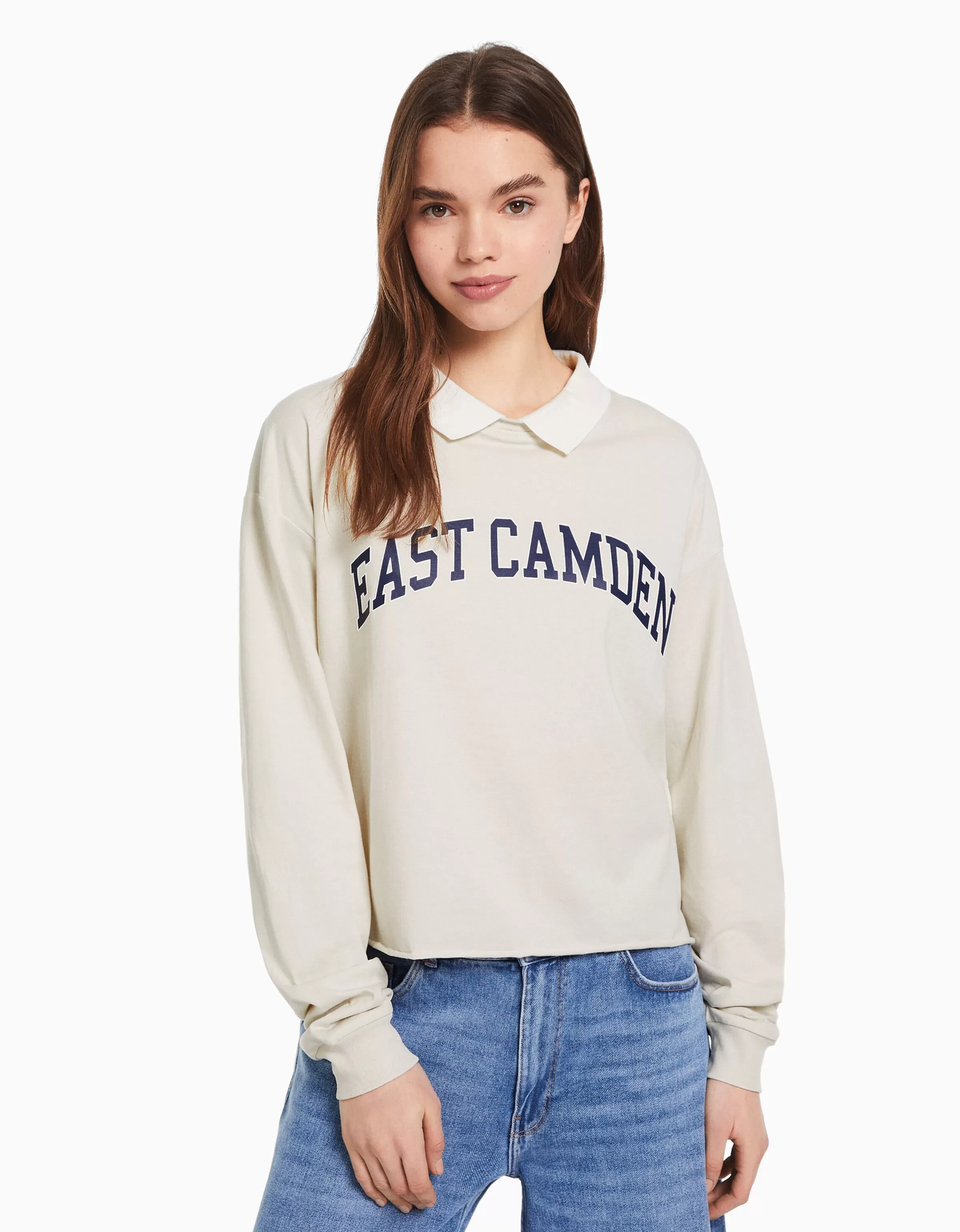 BERSHKA - Maglietta Polo a Maniche Lunghe con Stampa Grafica, Tinta Unita Verde Menta Vibrante per Stile Casual-Chic