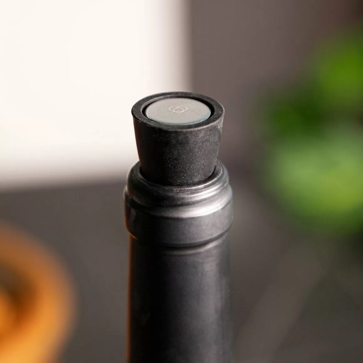 HOMLA Tappi per Vino in Silicone Alimentare - 2 Pezzi, 6 cm, Nero Elegante per Conservazione Ottimale