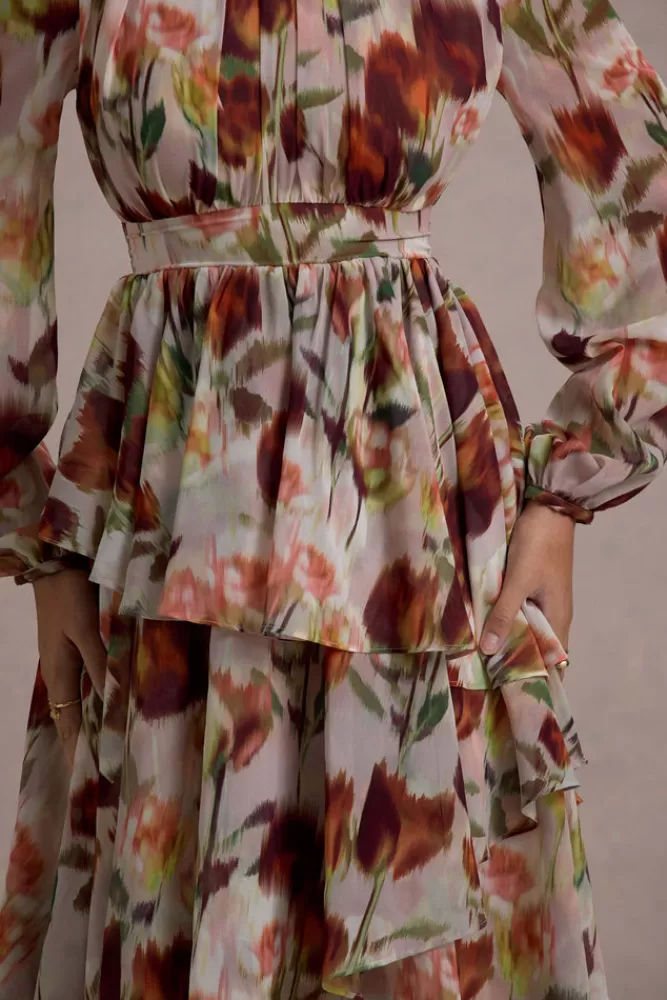 Club L London Abito Lungo in Chiffon con Collo Alto e Balze - Stampa Floreale Cremisi, Promozione Estiva a Tempo Limitato