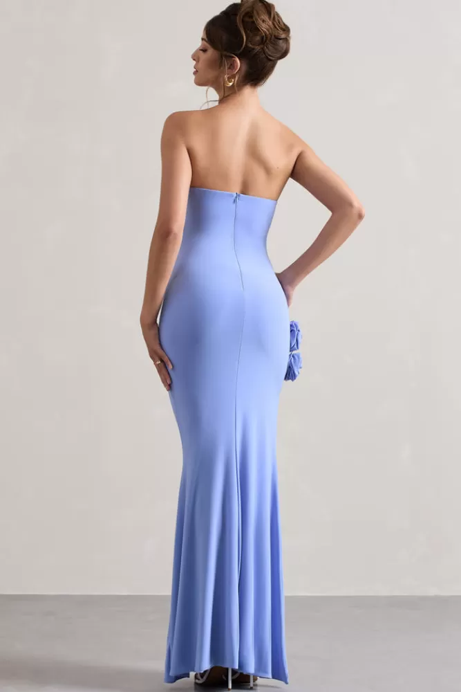 Abito Maxi Elegante in Tinta Unica con Scollo Bandeau e Fiori - Club L London Collezione My Muse 

Abito estivo con ruches e spacchi laterali in tonalità blu costa, perfetto per occasioni speciali. Vestito lungo con dettagli floreali e fascino retrò.