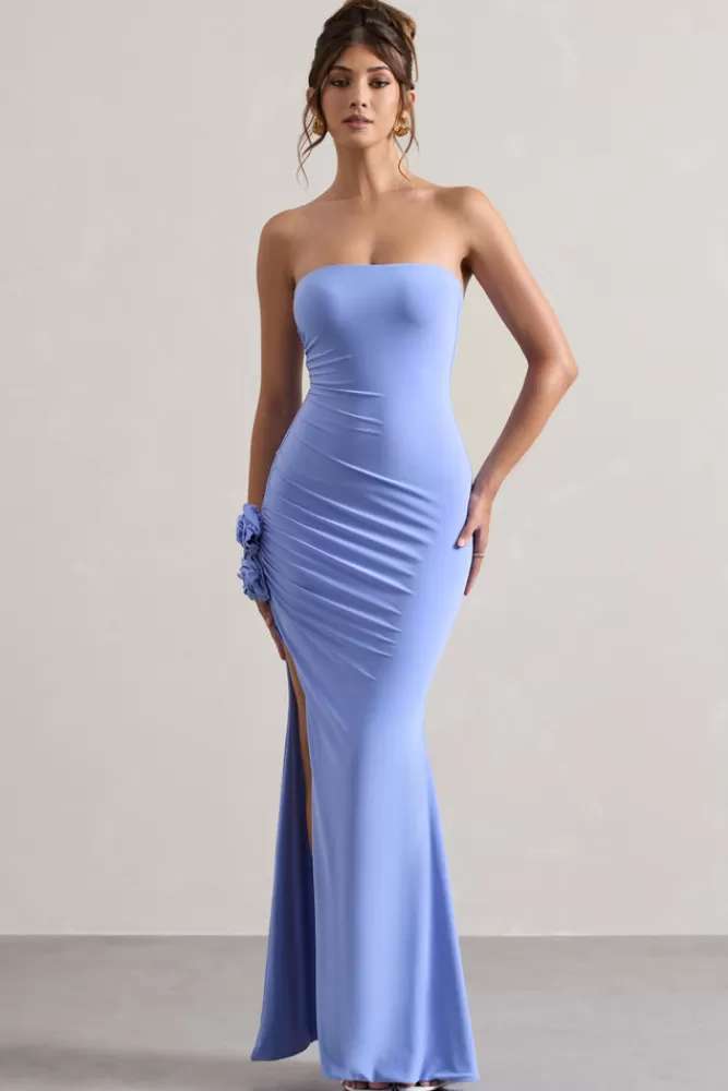 Abito Maxi Elegante in Tinta Unica con Scollo Bandeau e Fiori - Club L London Collezione My Muse 

Abito estivo con ruches e spacchi laterali in tonalità blu costa, perfetto per occasioni speciali. Vestito lungo con dettagli floreali e fascino retrò.
