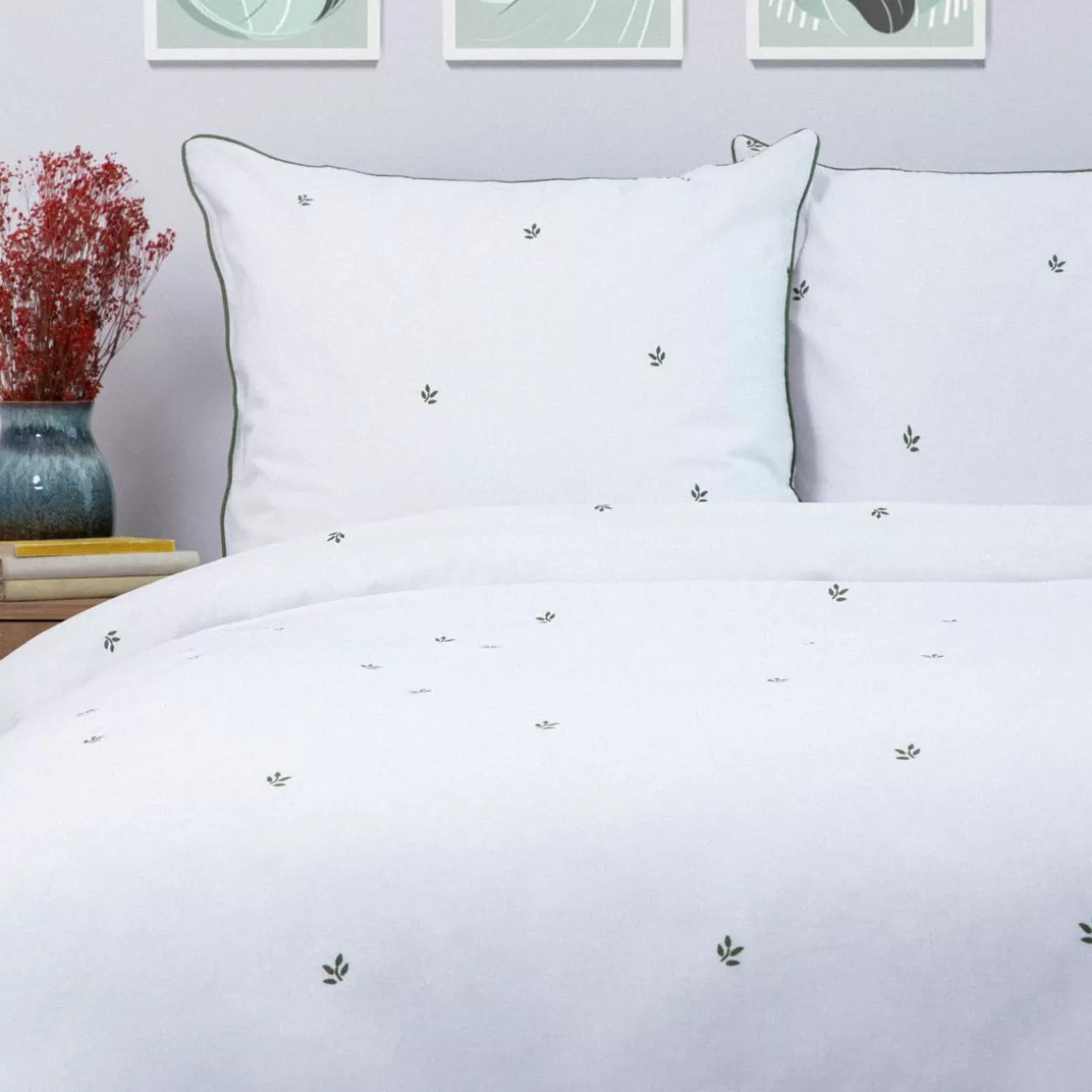 Set lenzuola HOMLA in morbido cotone - Motivo foglie delicate con finitura verde smeraldo, Misura piazza e mezza 140x200 cm + federa cuscino 50x60 cm