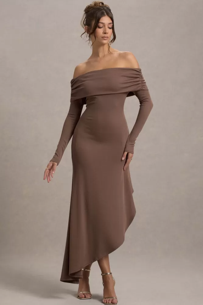 Abito lungo in maglia costola con scollatura alla Bardot e orlo asimmetrico - Colore marrone caffè | Vestito elegante Club L London Romina - Nuovo arrivo

（，，